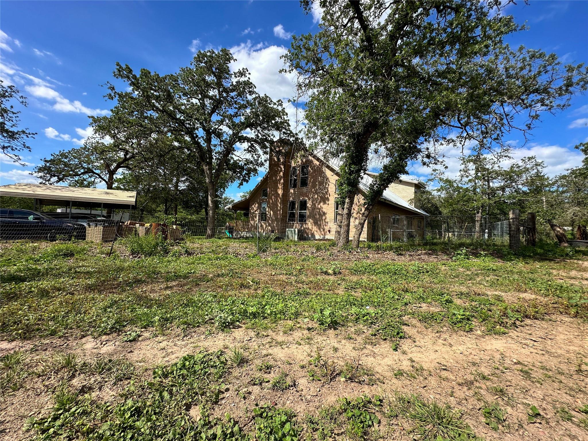 380 Woodlands DR