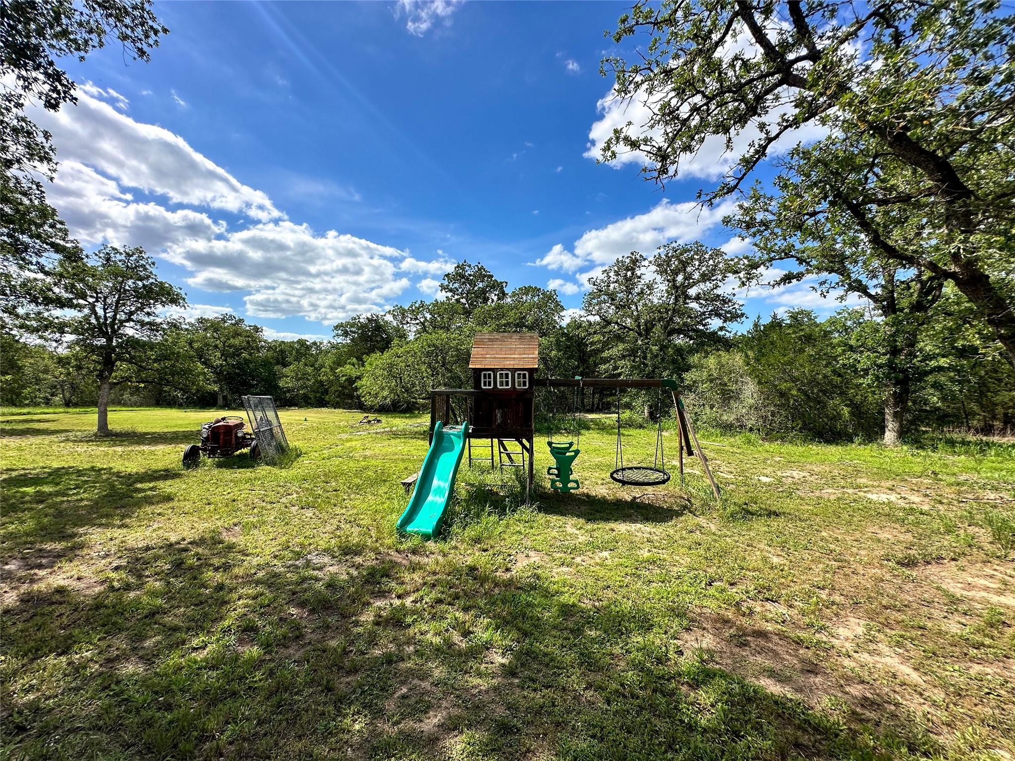 380 Woodlands DR