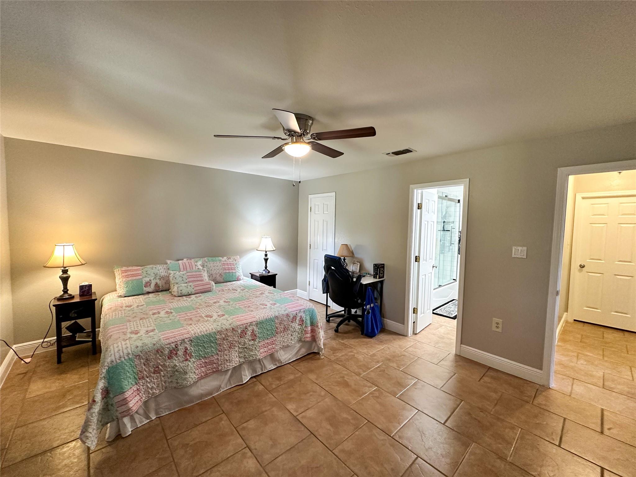 380 Woodlands DR