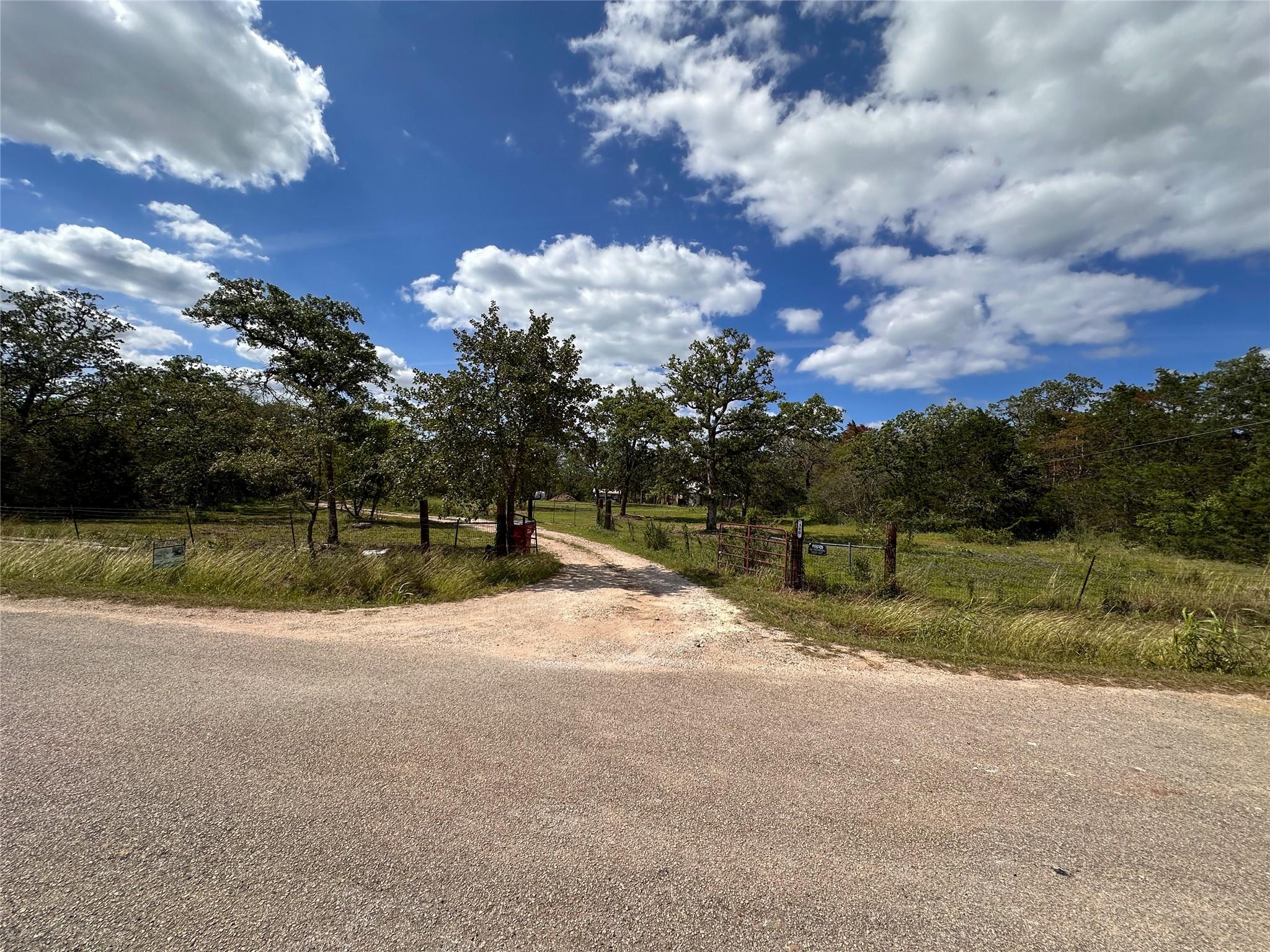 380 Woodlands DR