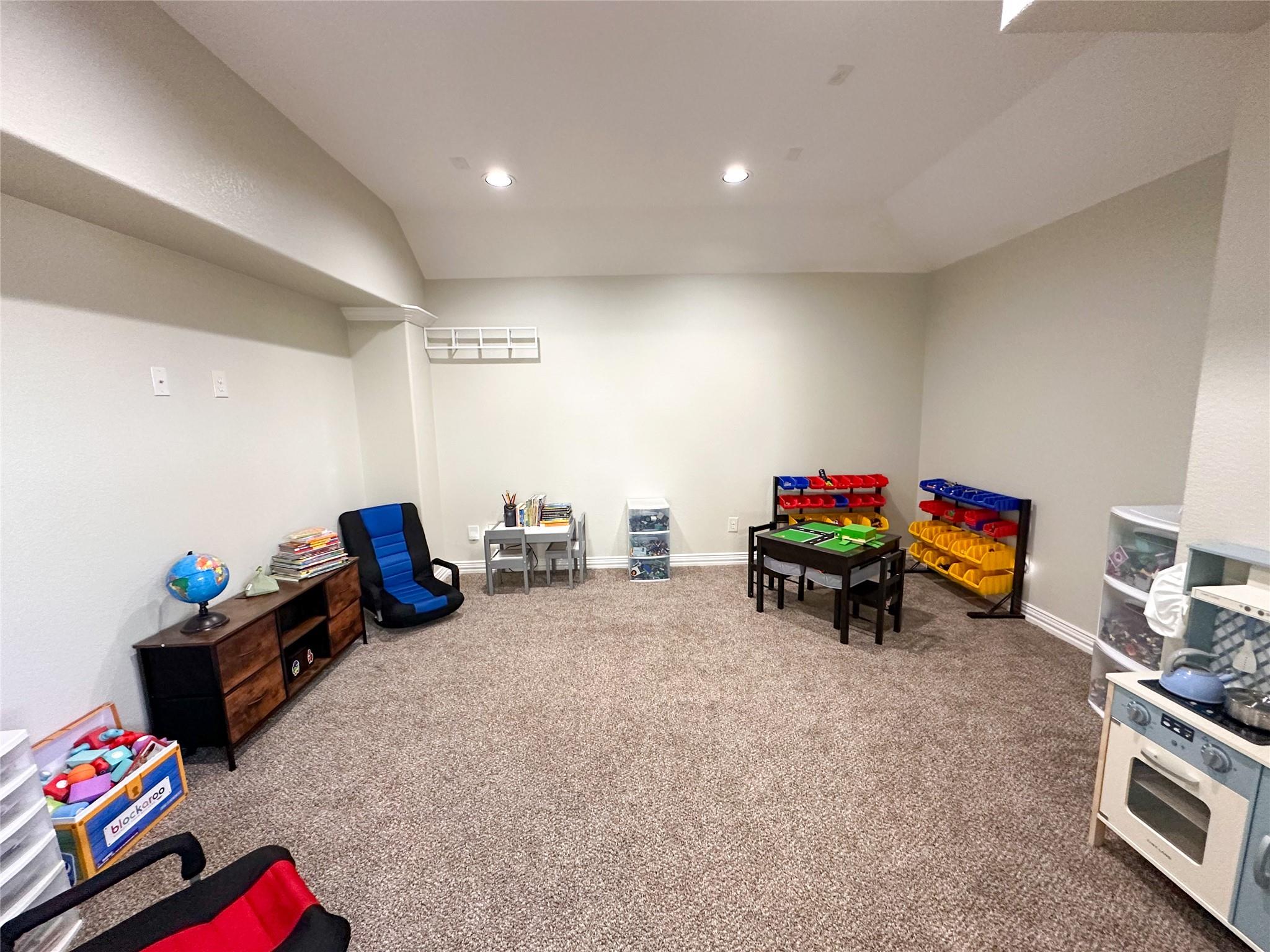 237 Cardinal DR