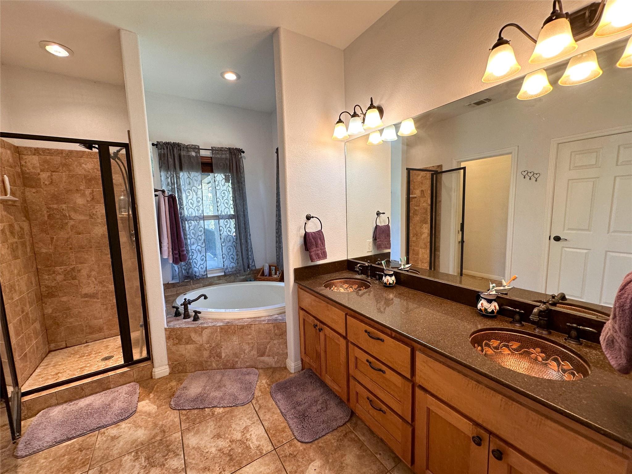 368 Woodlands DR