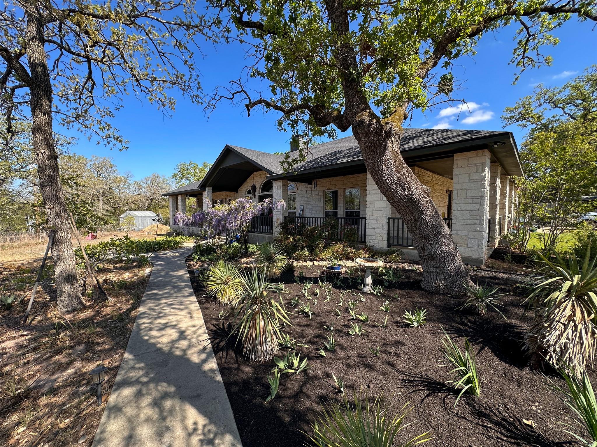 368 Woodlands DR