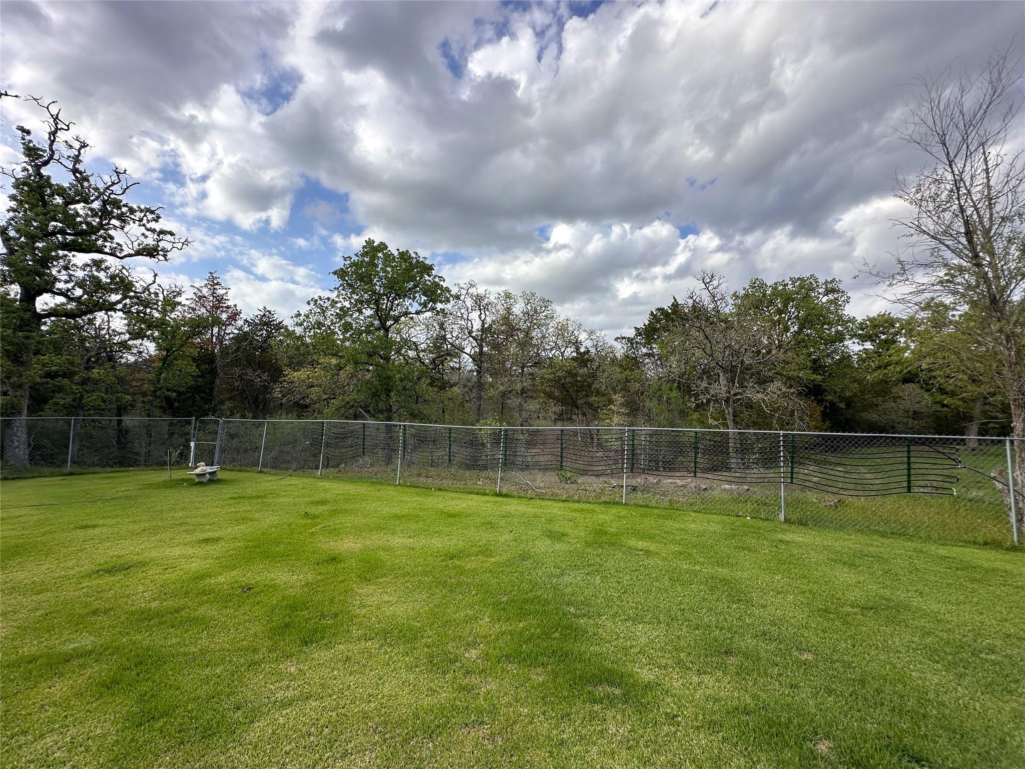 368 Woodlands DR