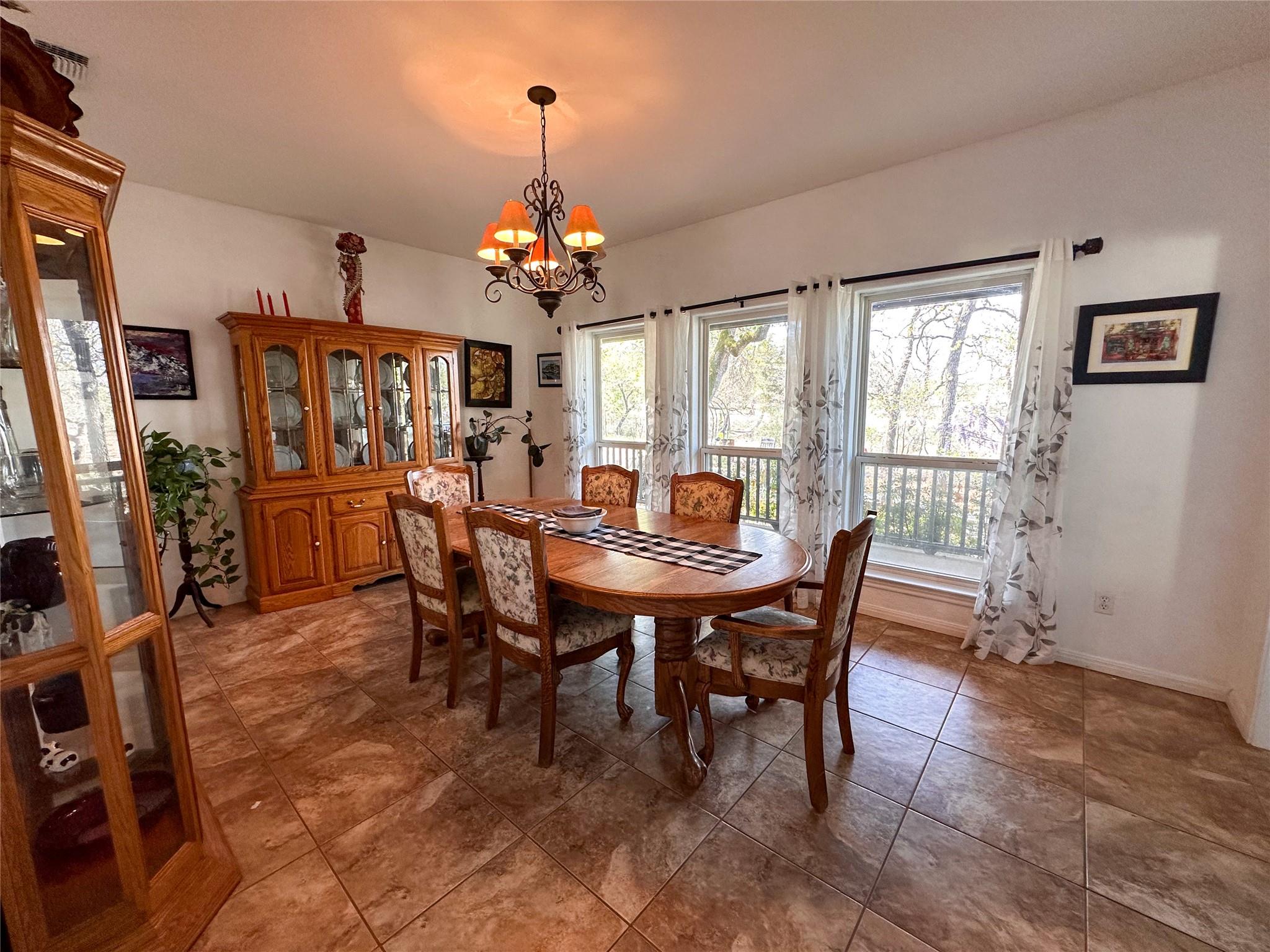 368 Woodlands DR