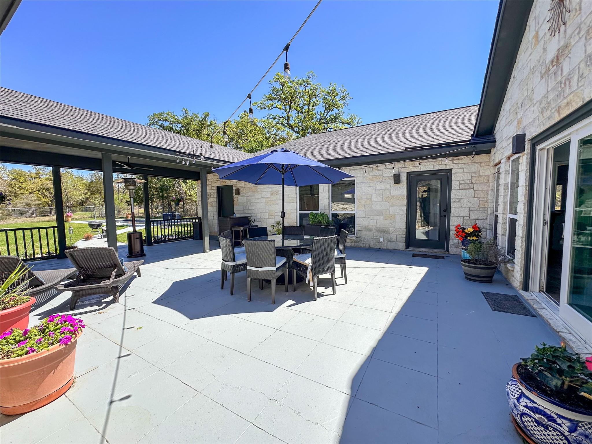 368 Woodlands DR