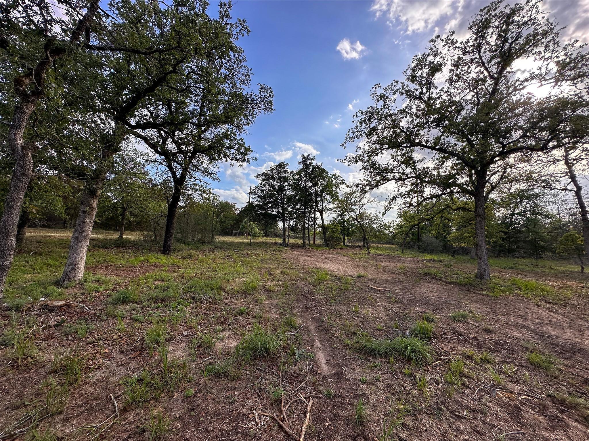 368 Woodlands DR