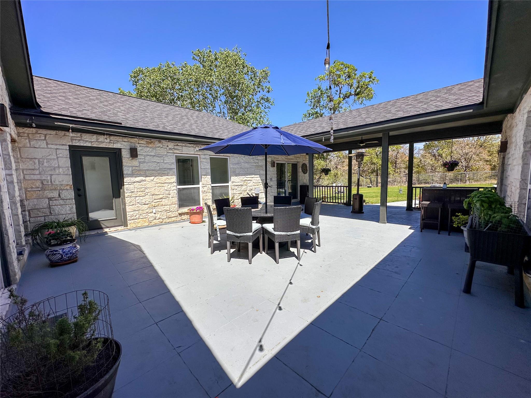 368 Woodlands DR