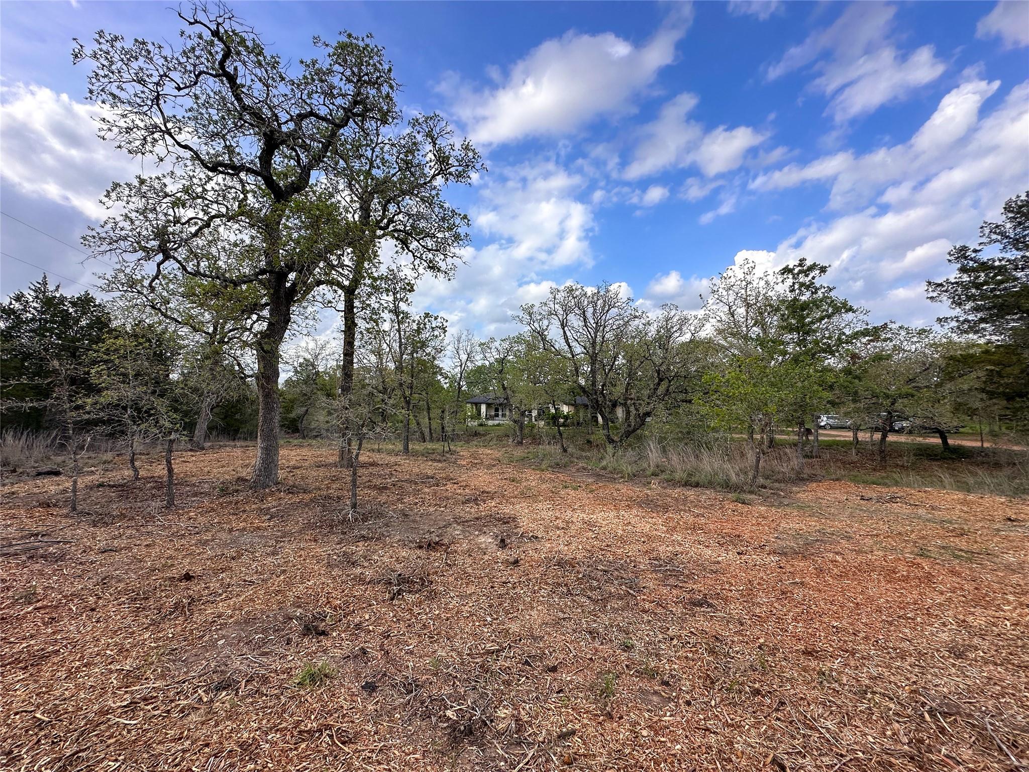 368 Woodlands DR