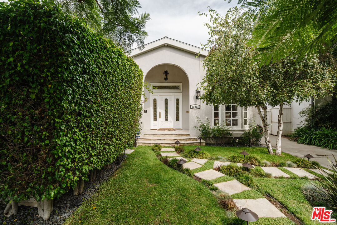 12233 Shetland Ln