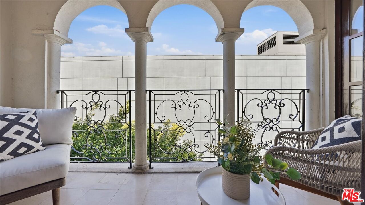 9249 Burton Way Unit: 406