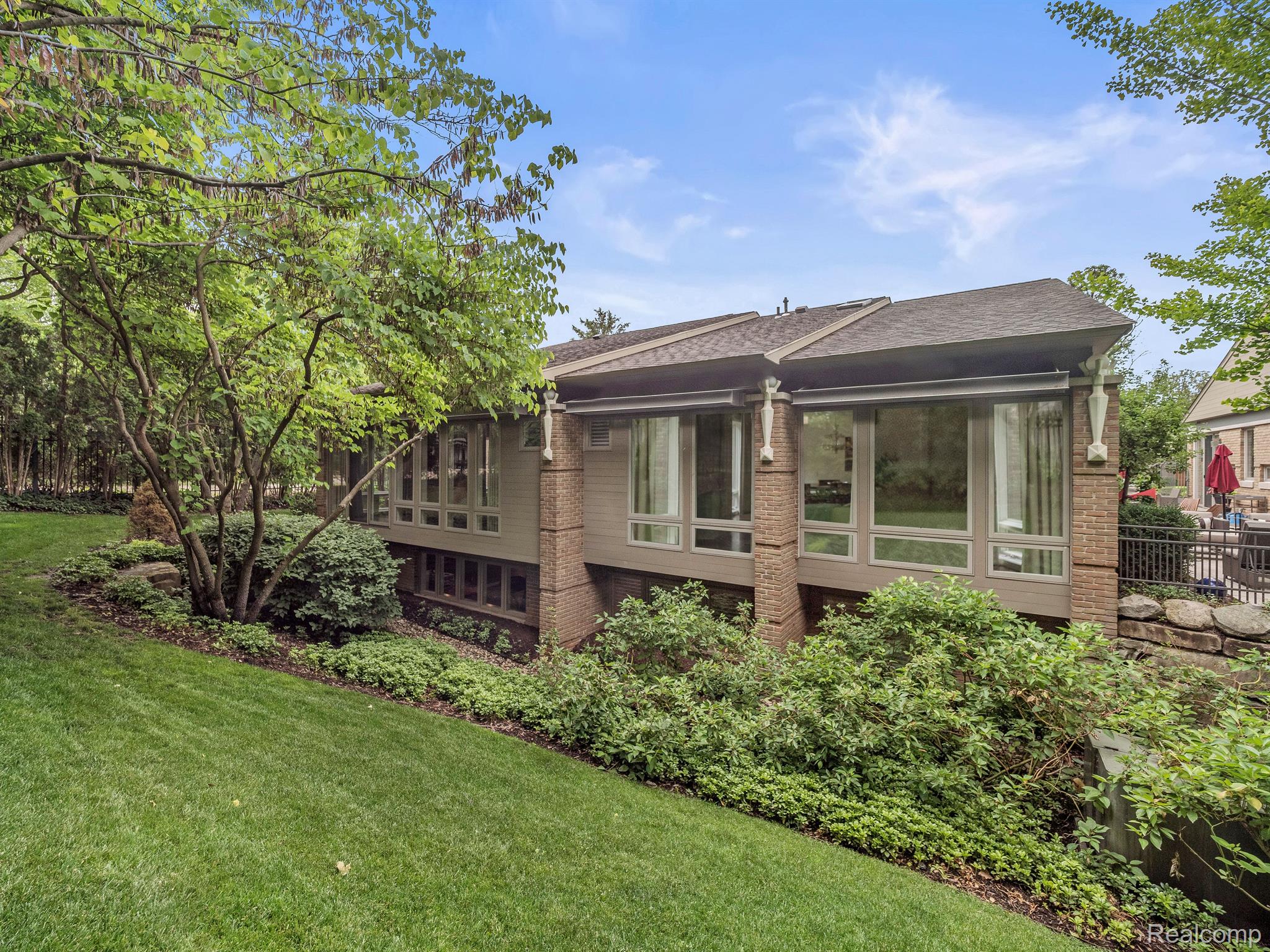 1068 WATERFALL Court