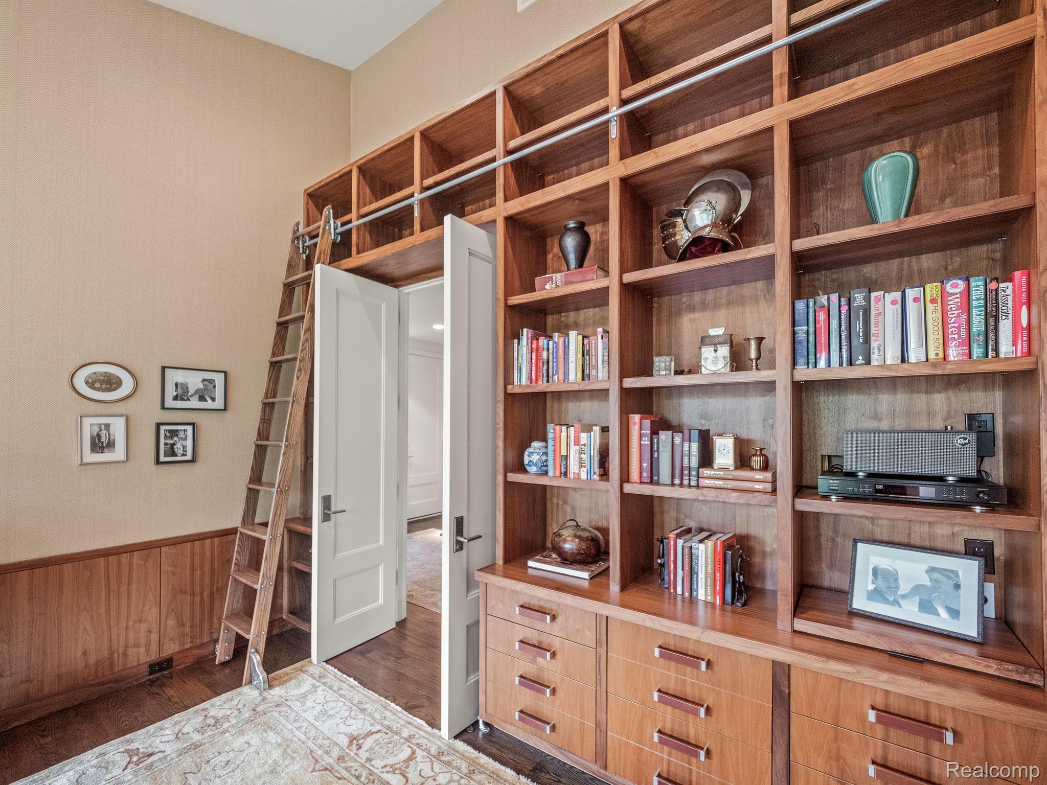 1068 WATERFALL Court