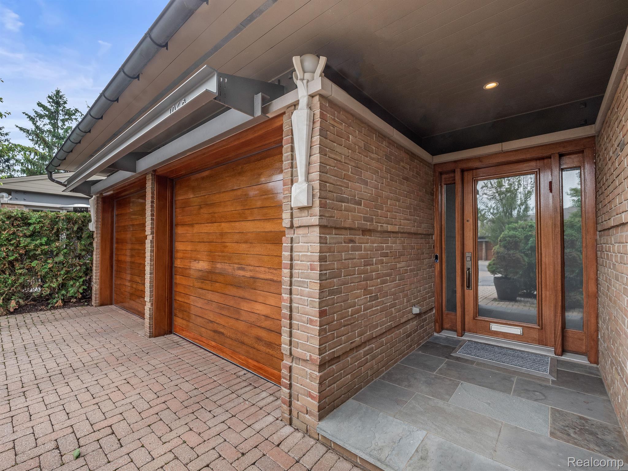 1068 WATERFALL Court