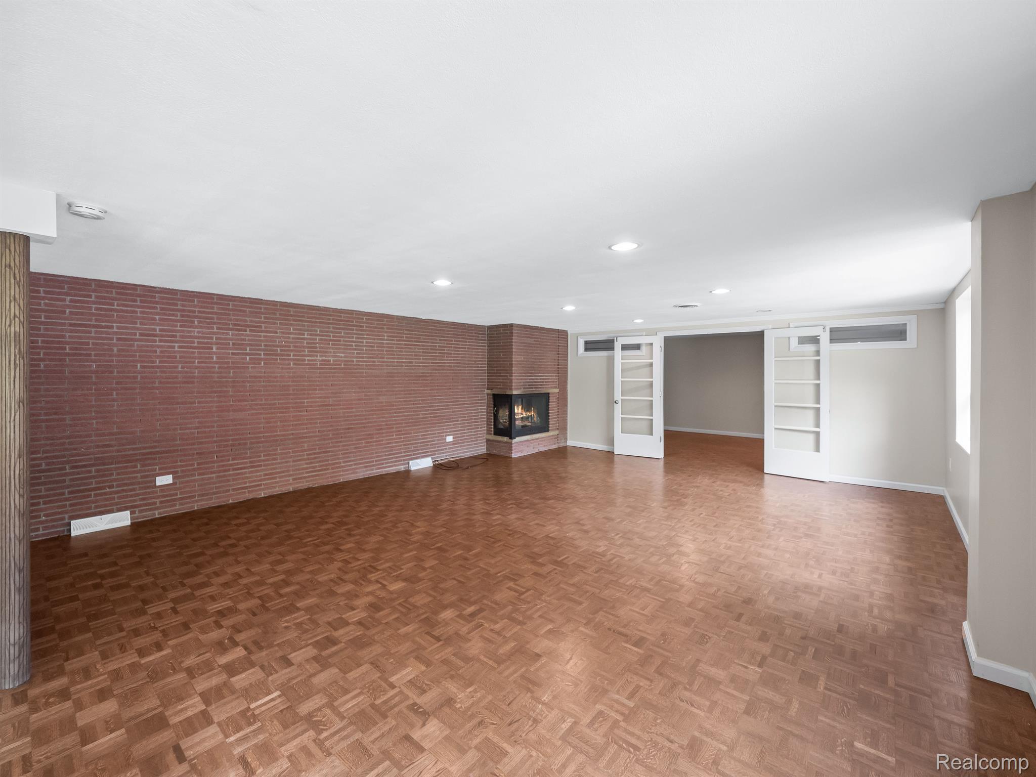 4901 MALIBU Drive