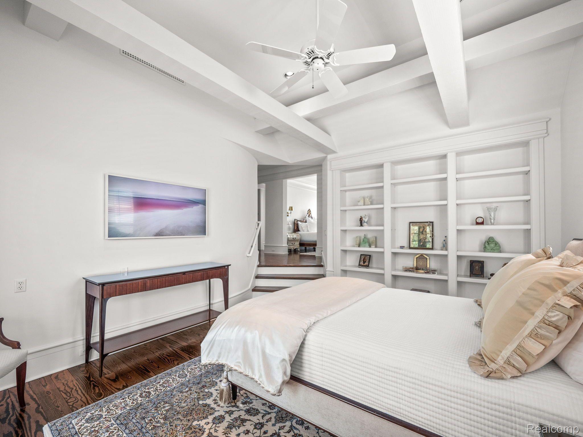 4985 MIDDLEBELT Road