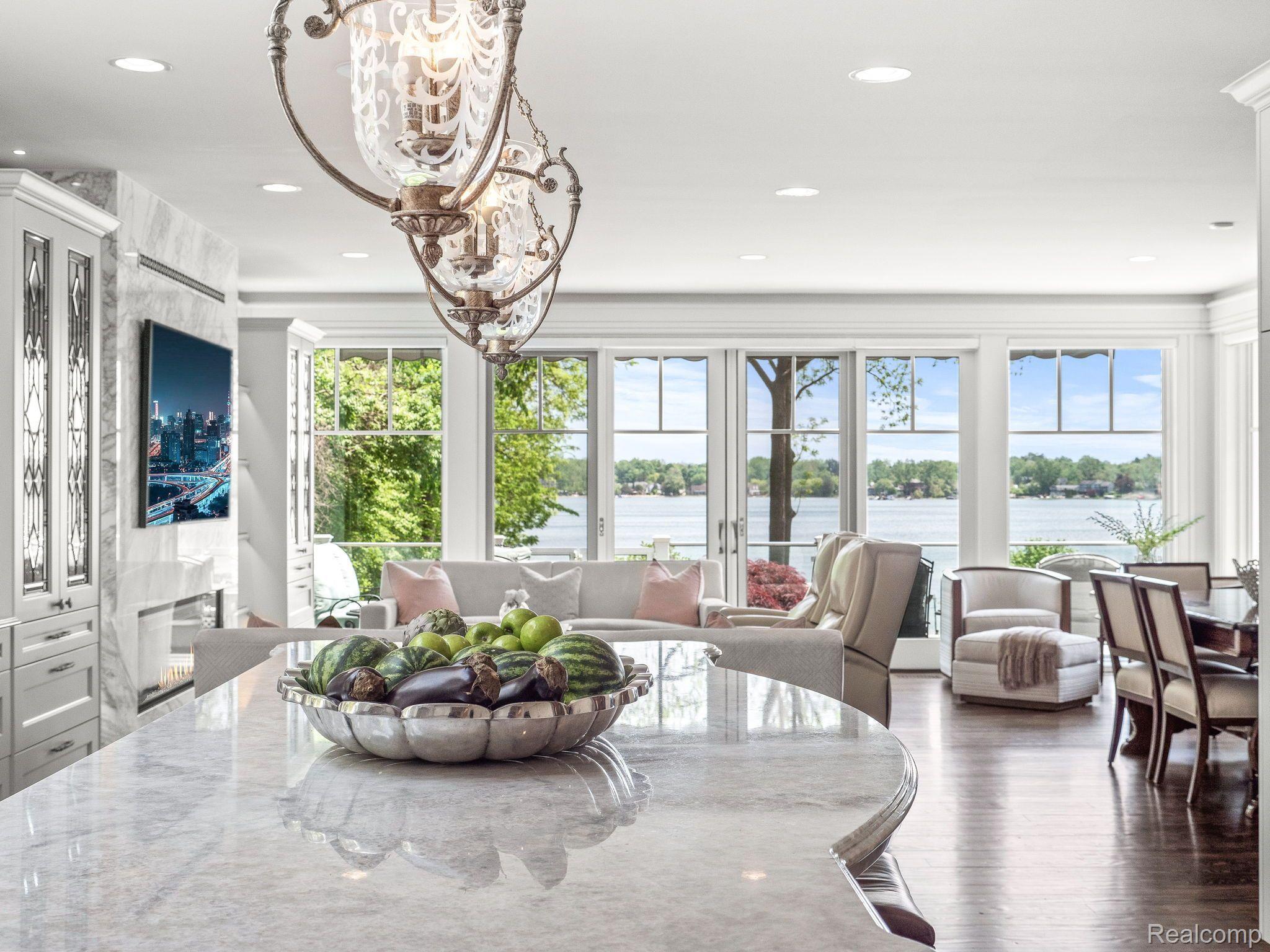 4985 MIDDLEBELT Road