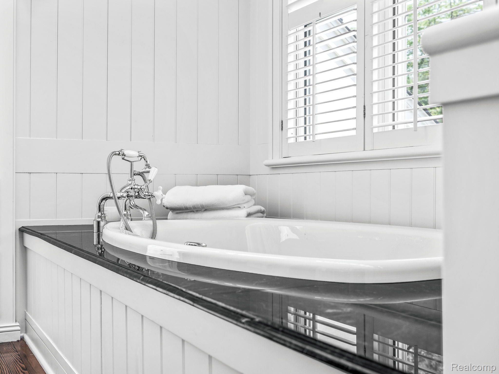 4985 MIDDLEBELT Road