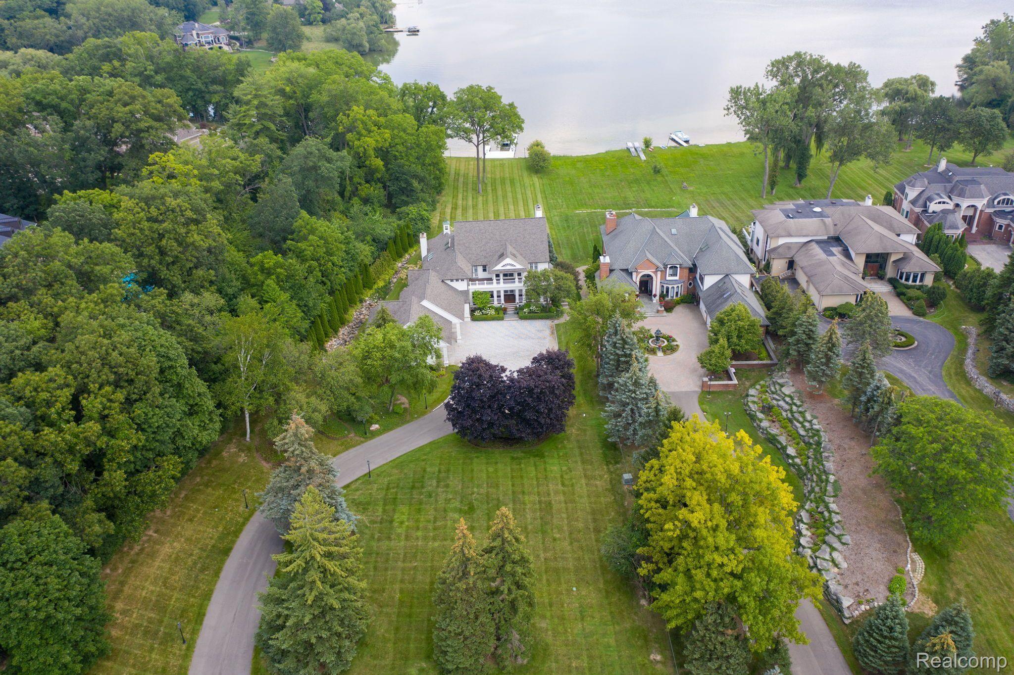 4985 MIDDLEBELT Road