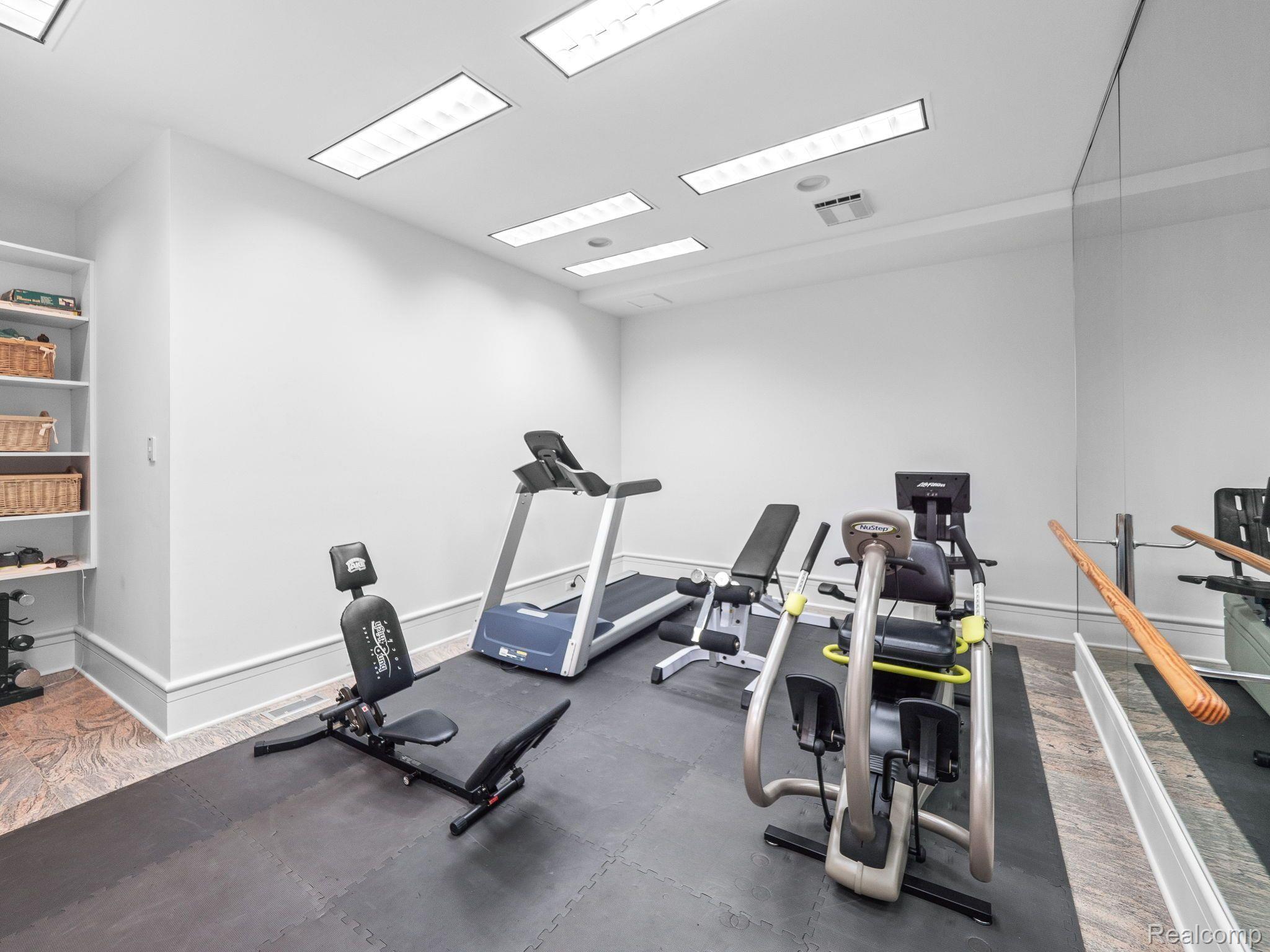 4985 MIDDLEBELT Road