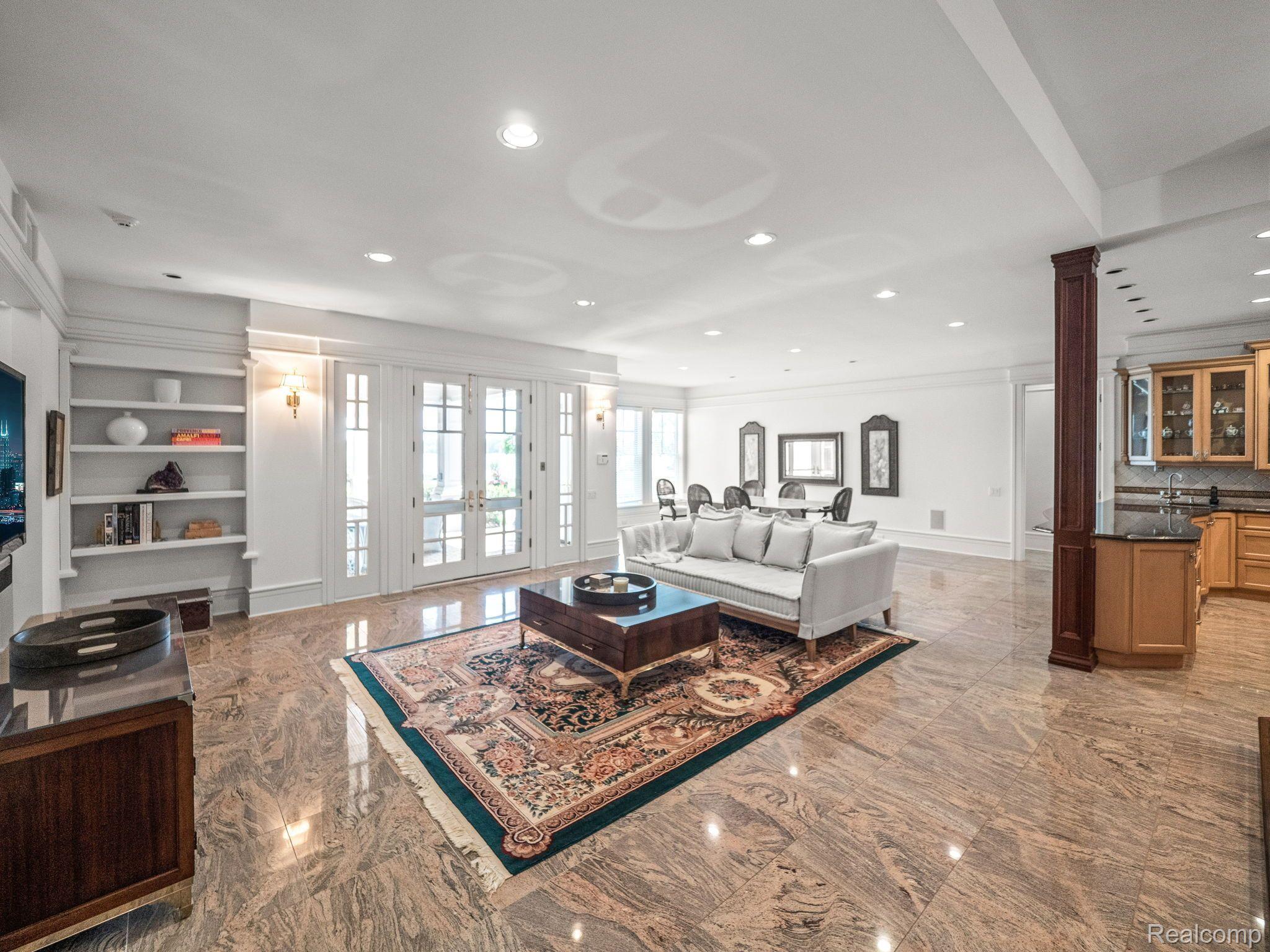 4985 MIDDLEBELT Road