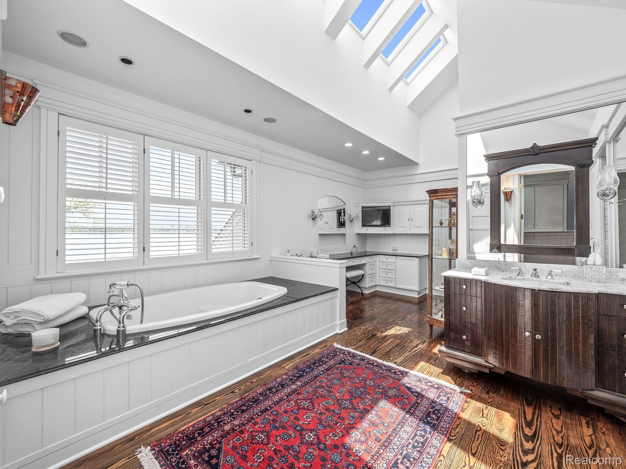 4985 MIDDLEBELT Road