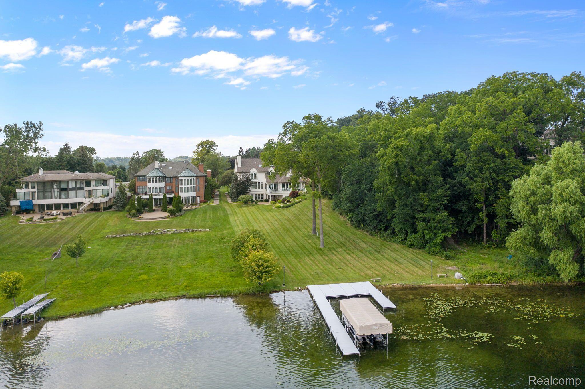 4985 MIDDLEBELT Road