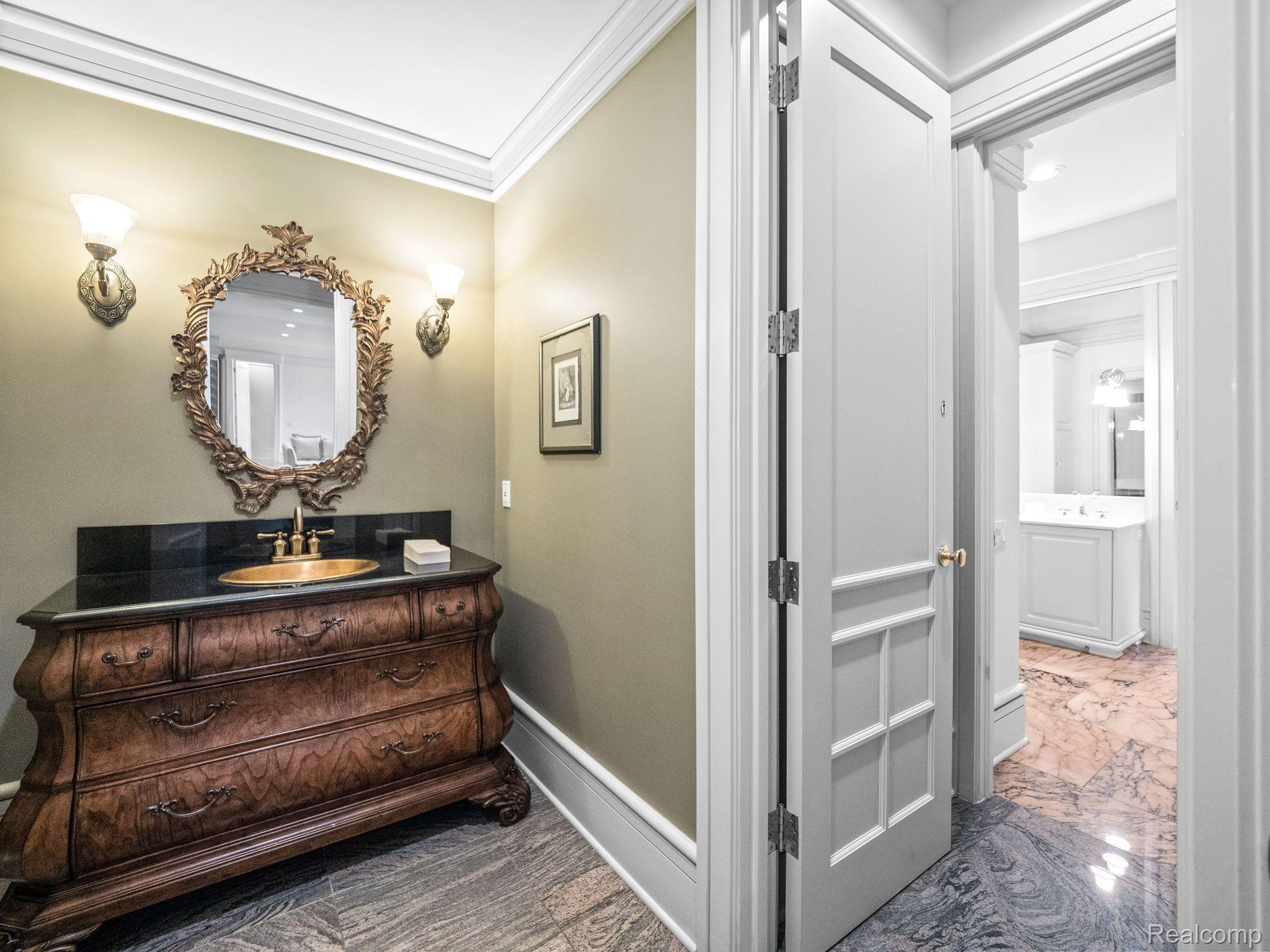 4985 MIDDLEBELT Road