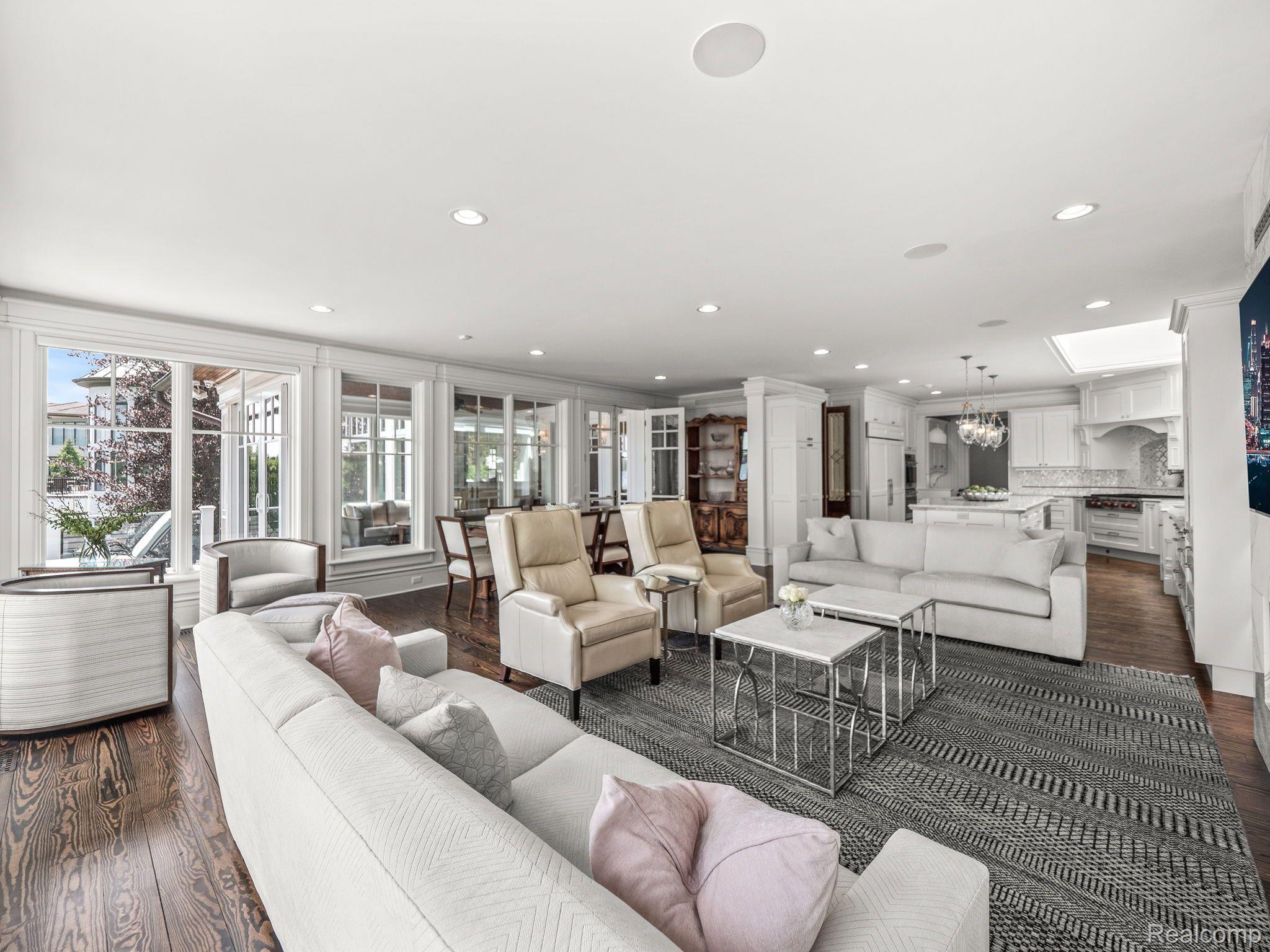 4985 MIDDLEBELT Road