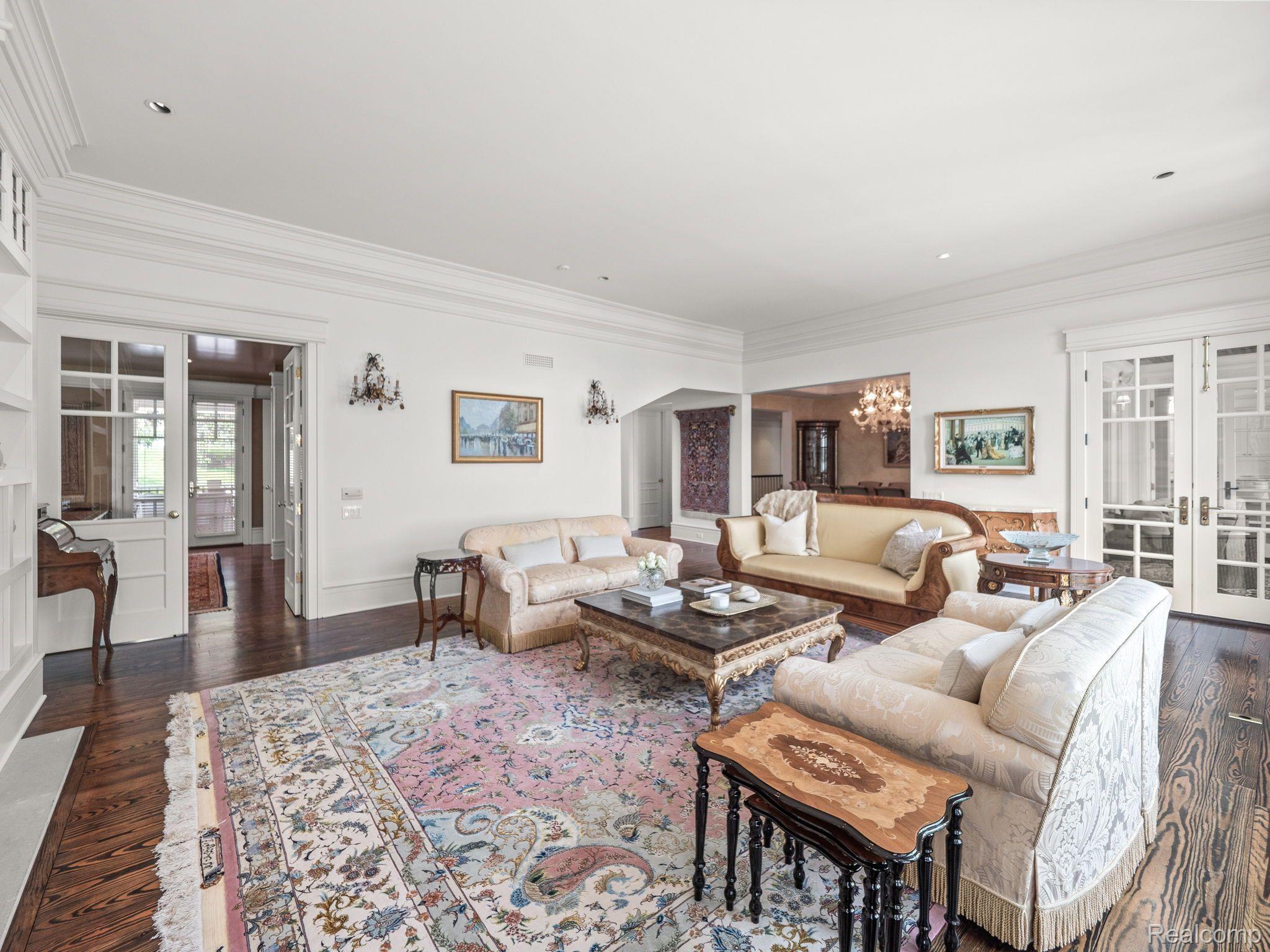 4985 MIDDLEBELT Road