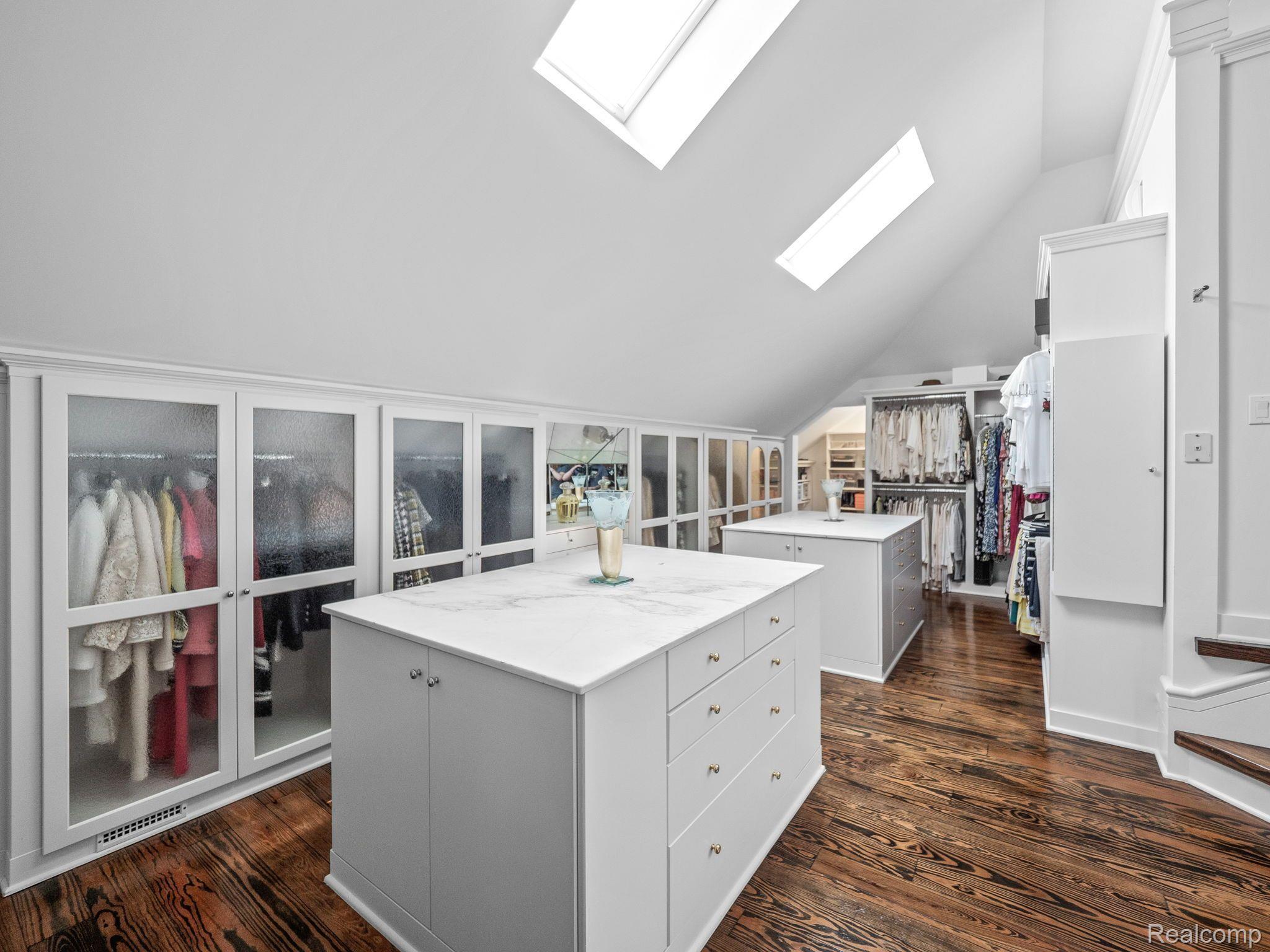 4985 MIDDLEBELT Road