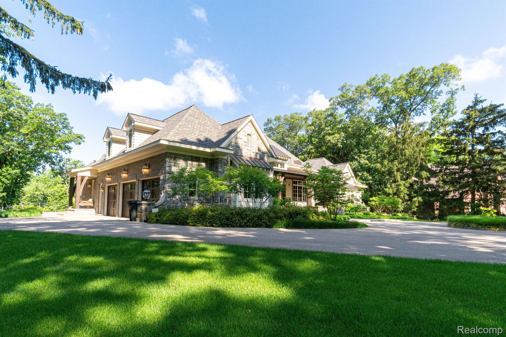 31145 WOODSIDE Drive