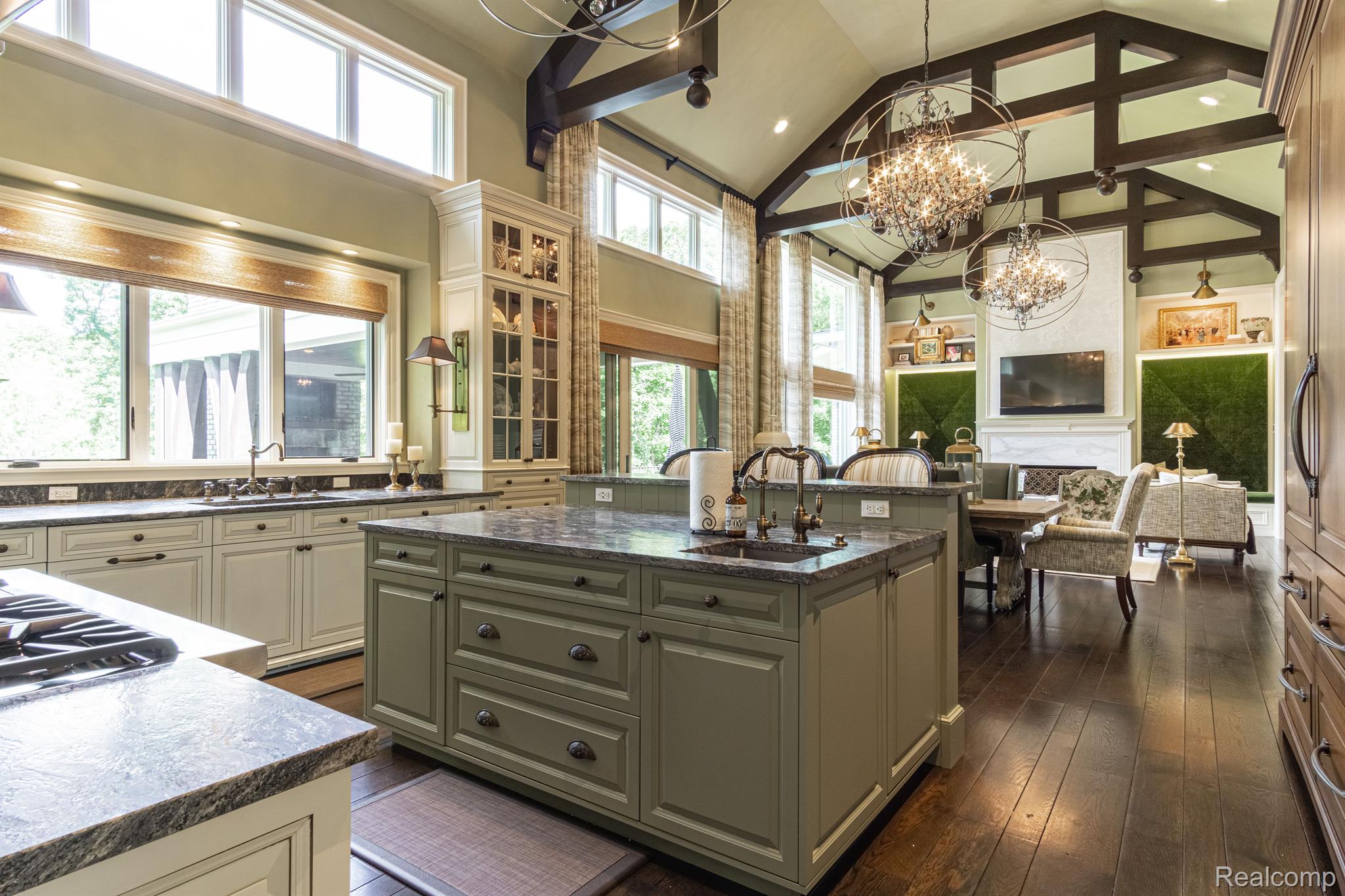 31145 WOODSIDE Drive