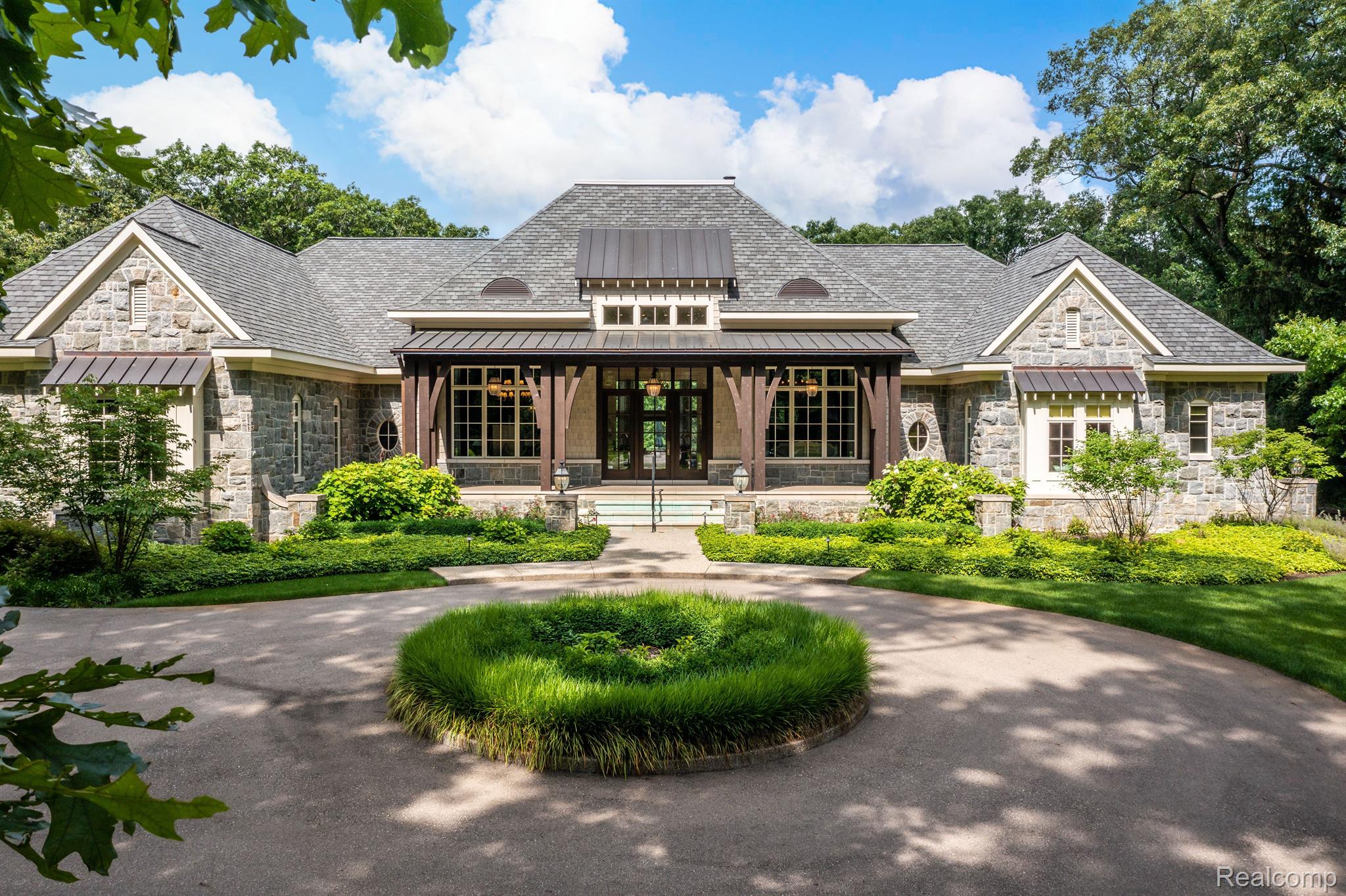 31145 WOODSIDE Drive