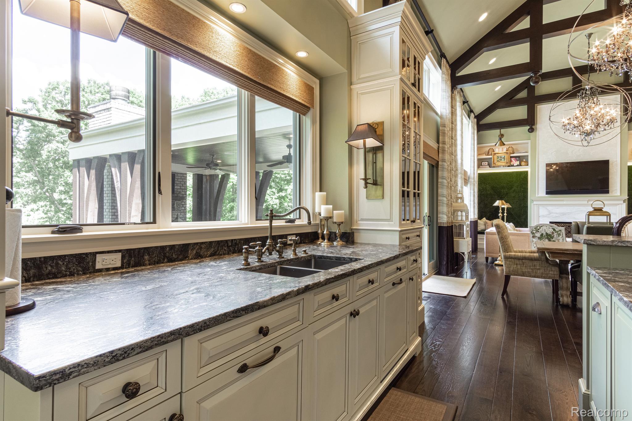 31145 WOODSIDE Drive