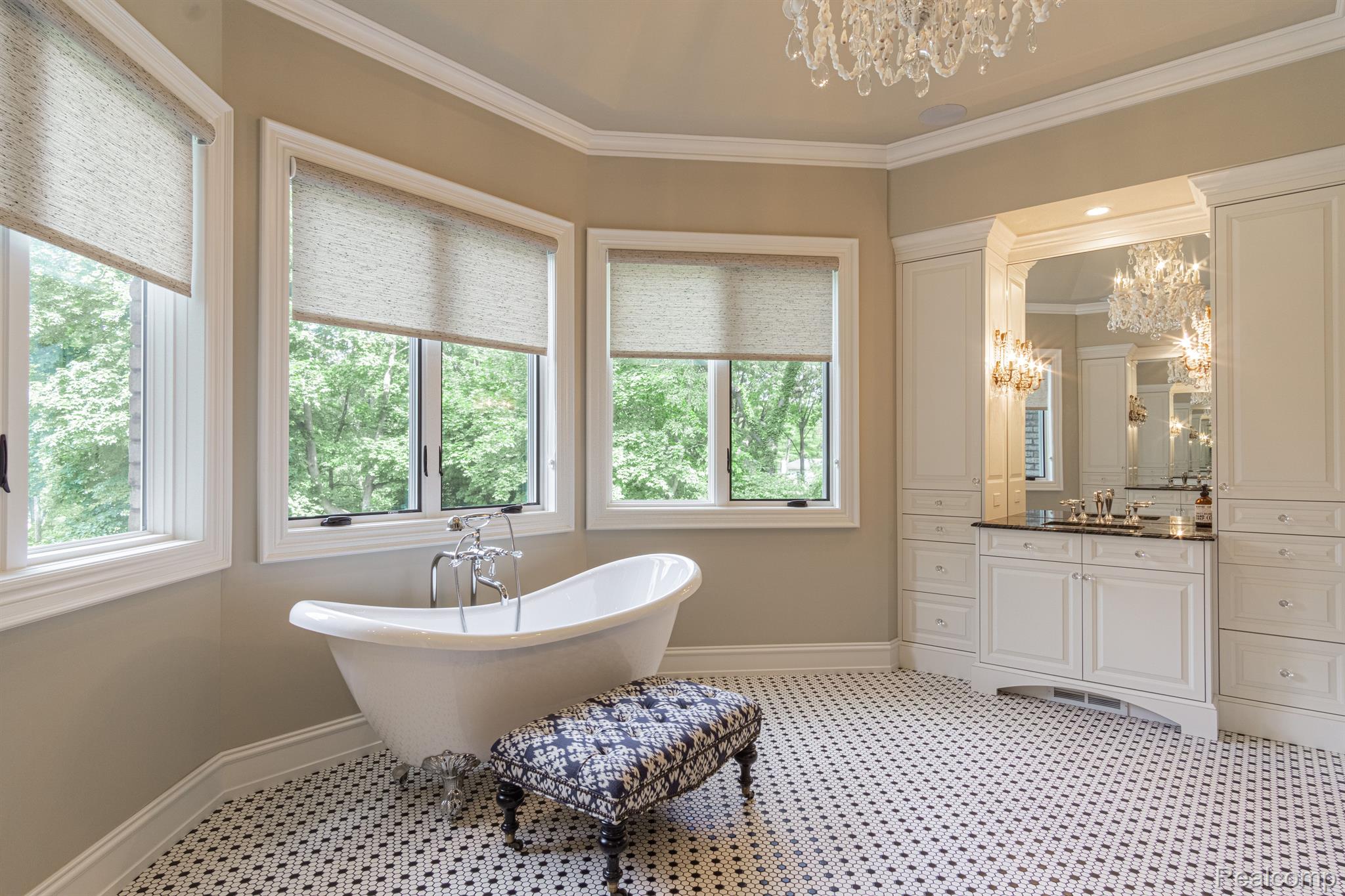 31145 WOODSIDE Drive