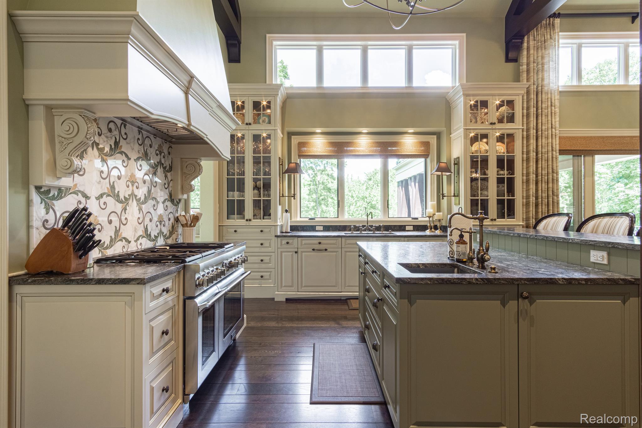 31145 WOODSIDE Drive