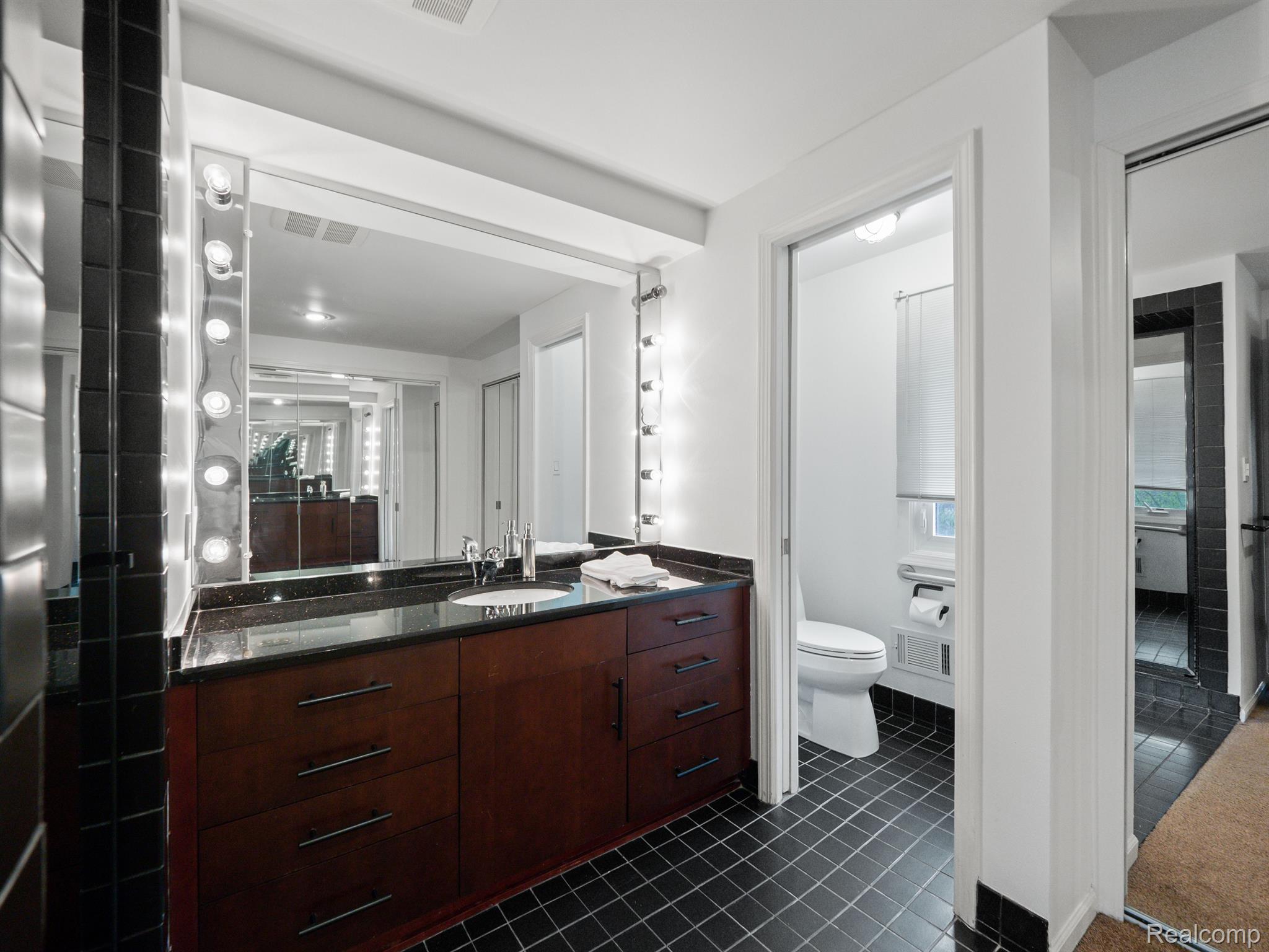 7437 STONY RIVER Court