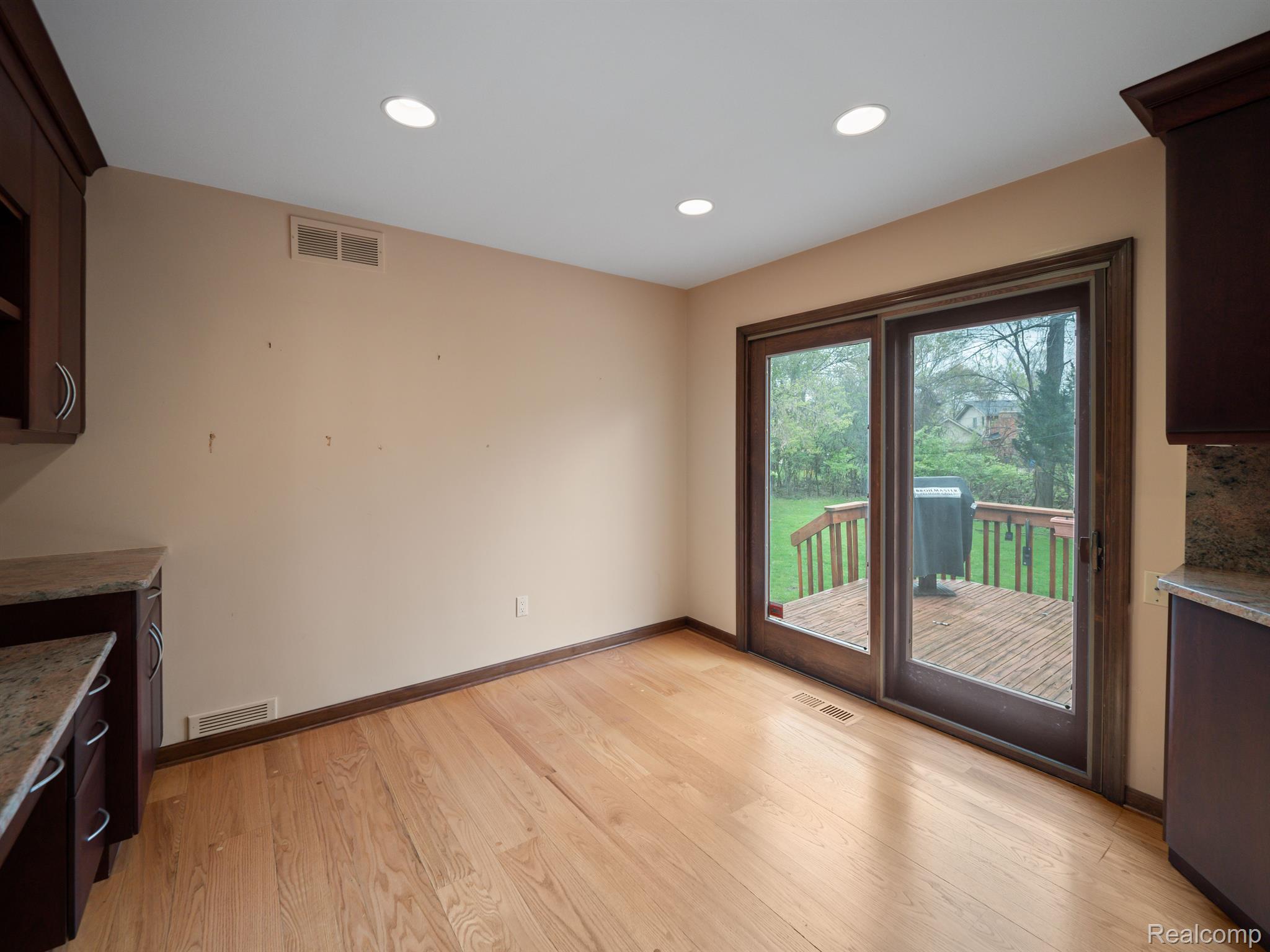 7437 STONY RIVER Court