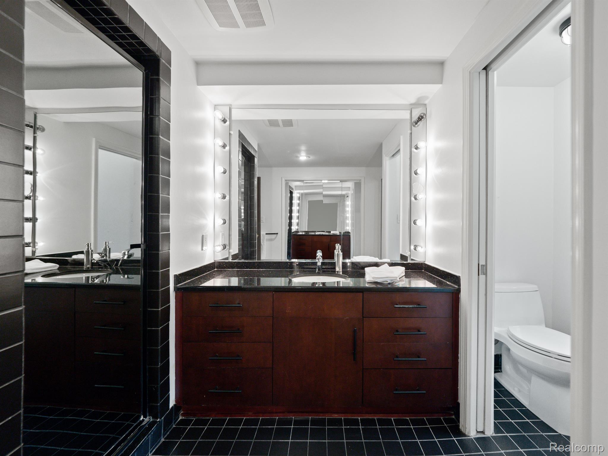 7437 STONY RIVER Court