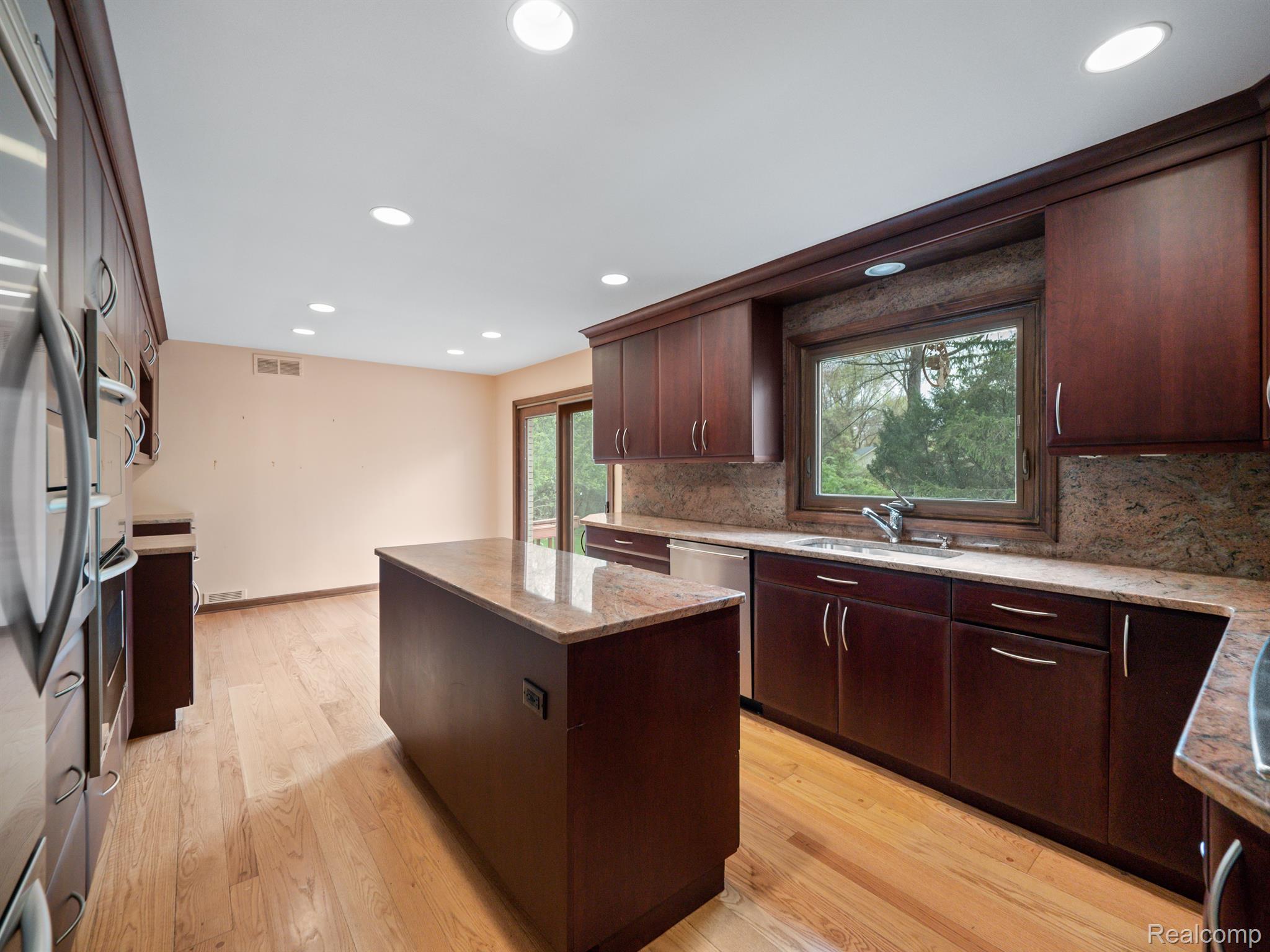 7437 STONY RIVER Court