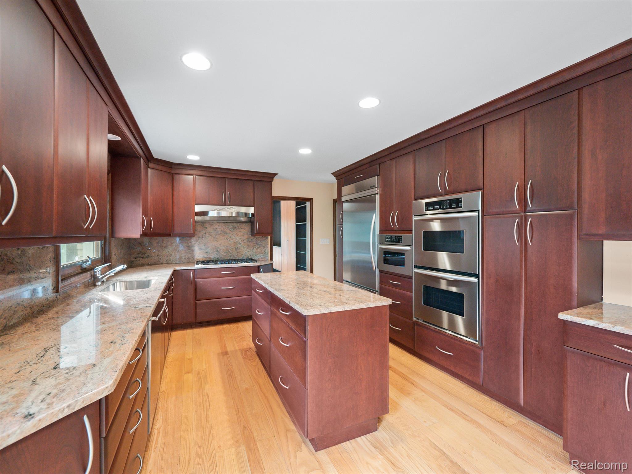 7437 STONY RIVER Court