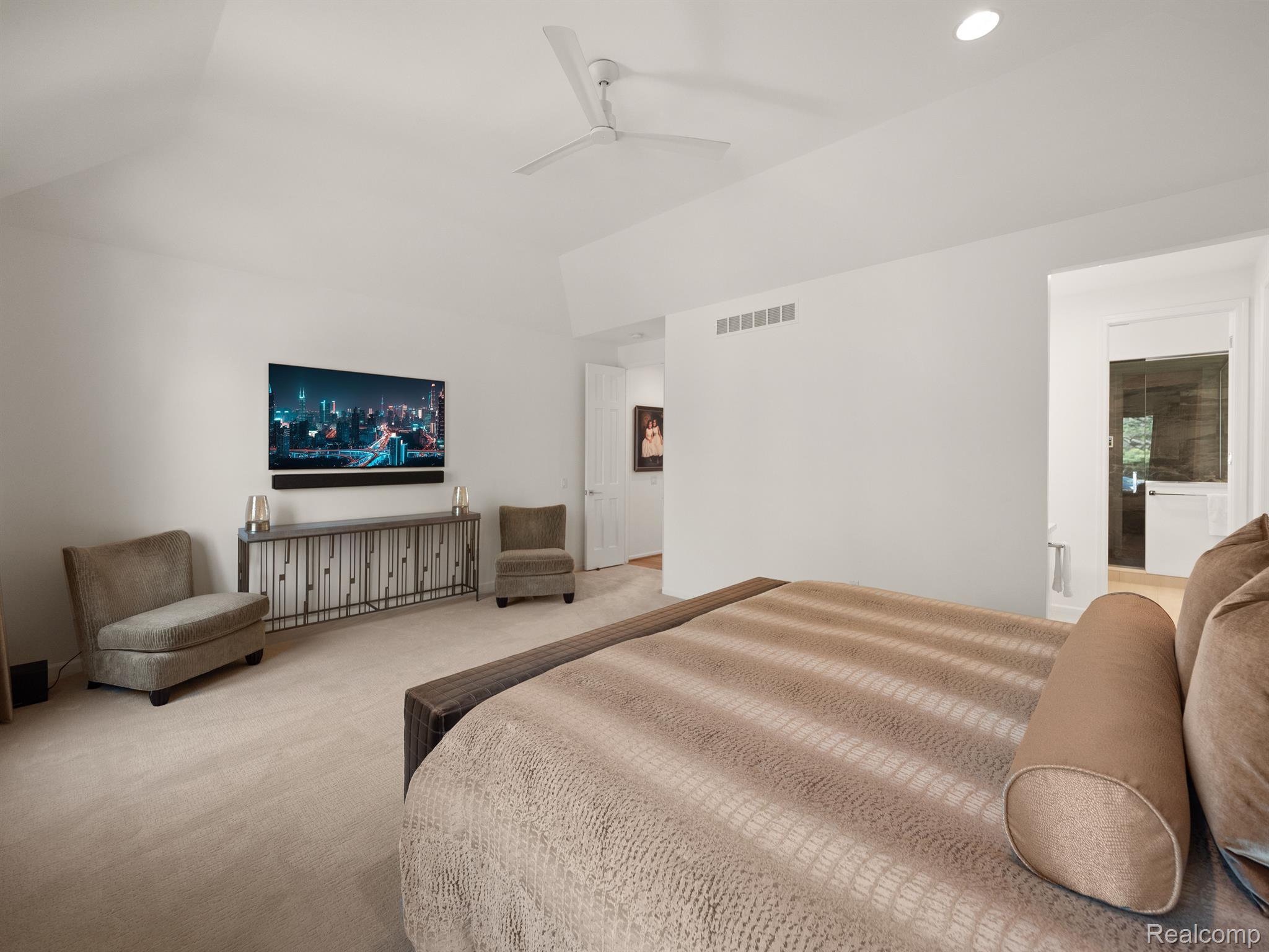 2822 BIRCHWOOD Court