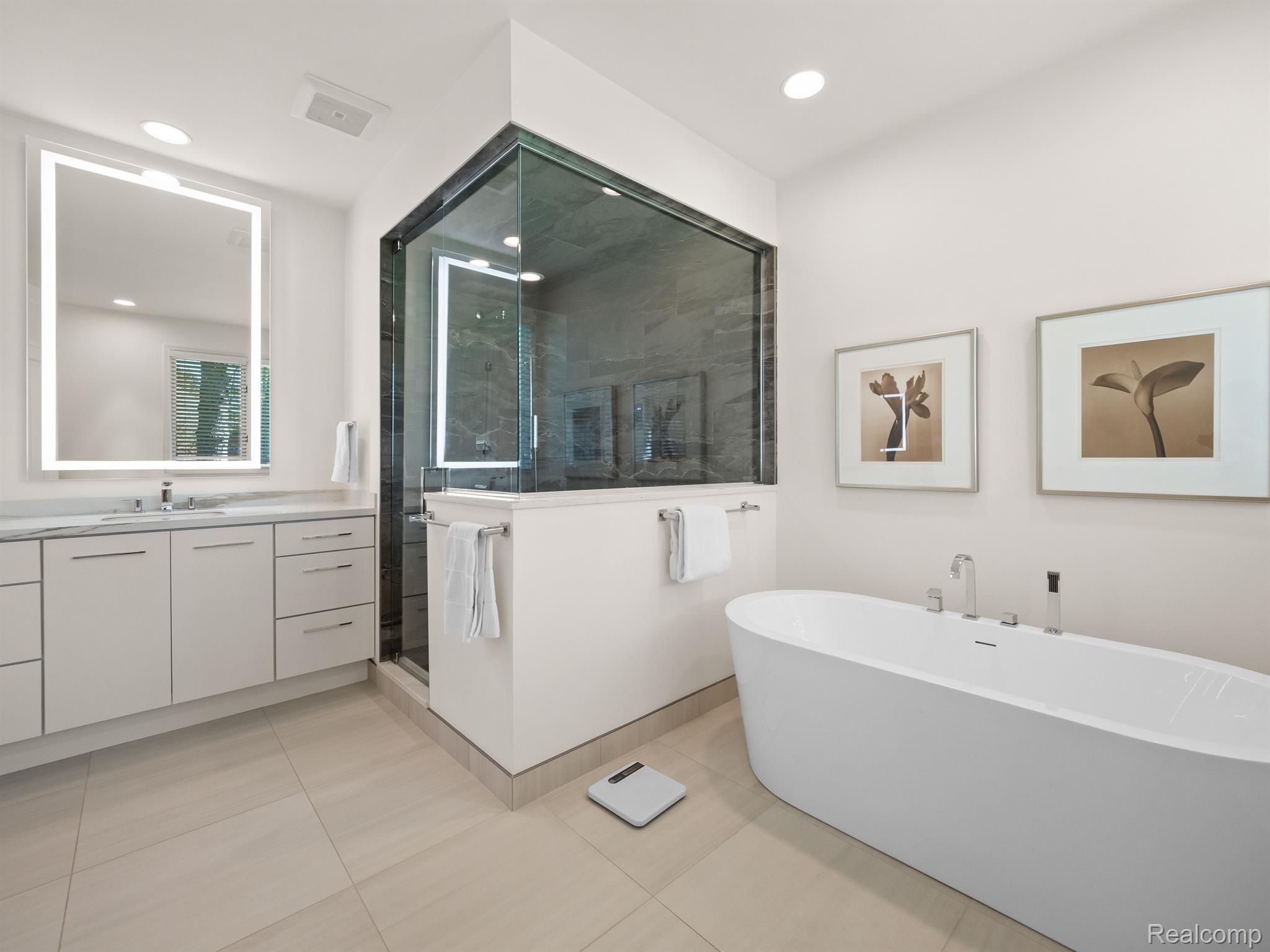 2822 BIRCHWOOD Court