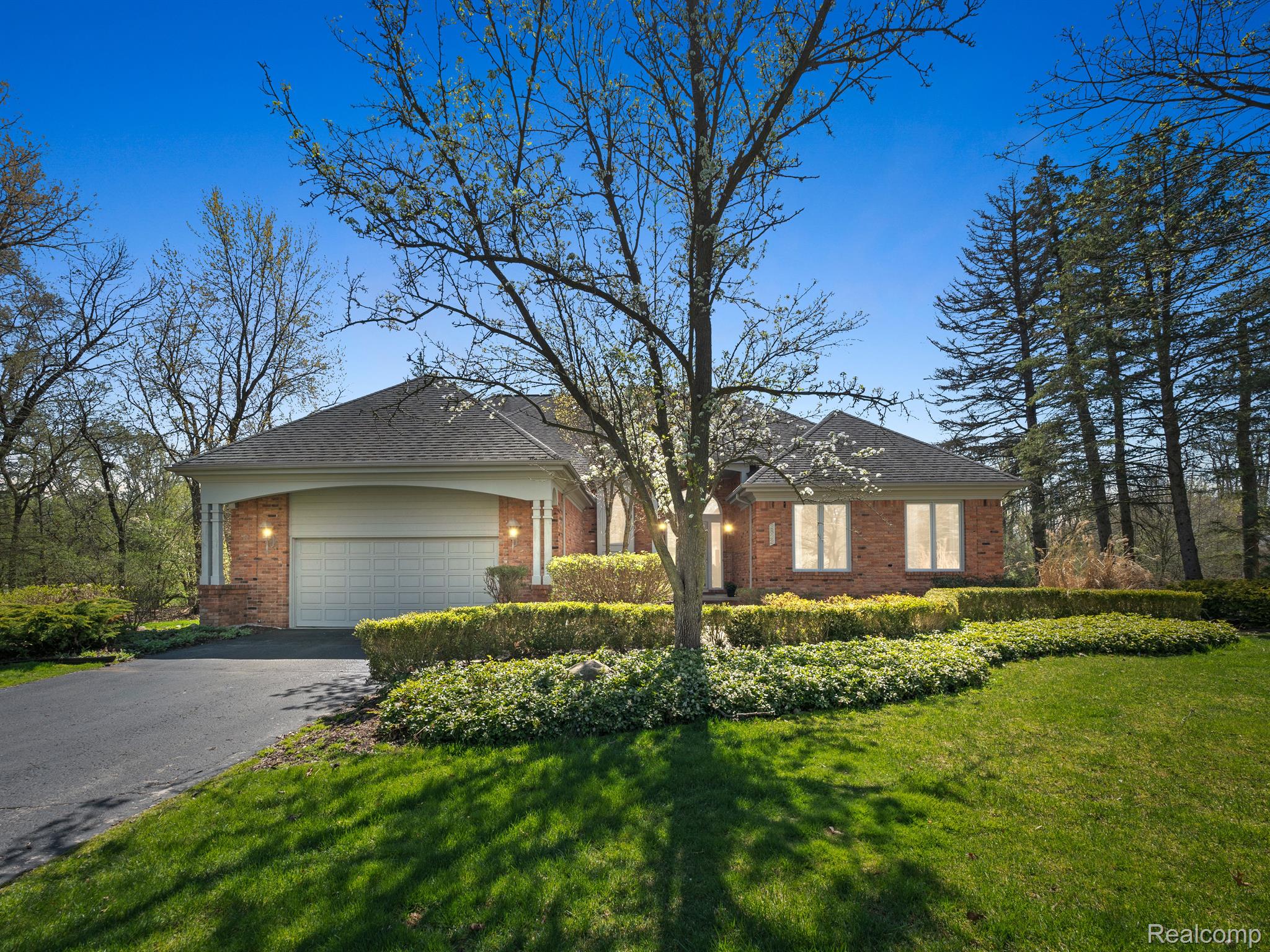 2822 BIRCHWOOD Court