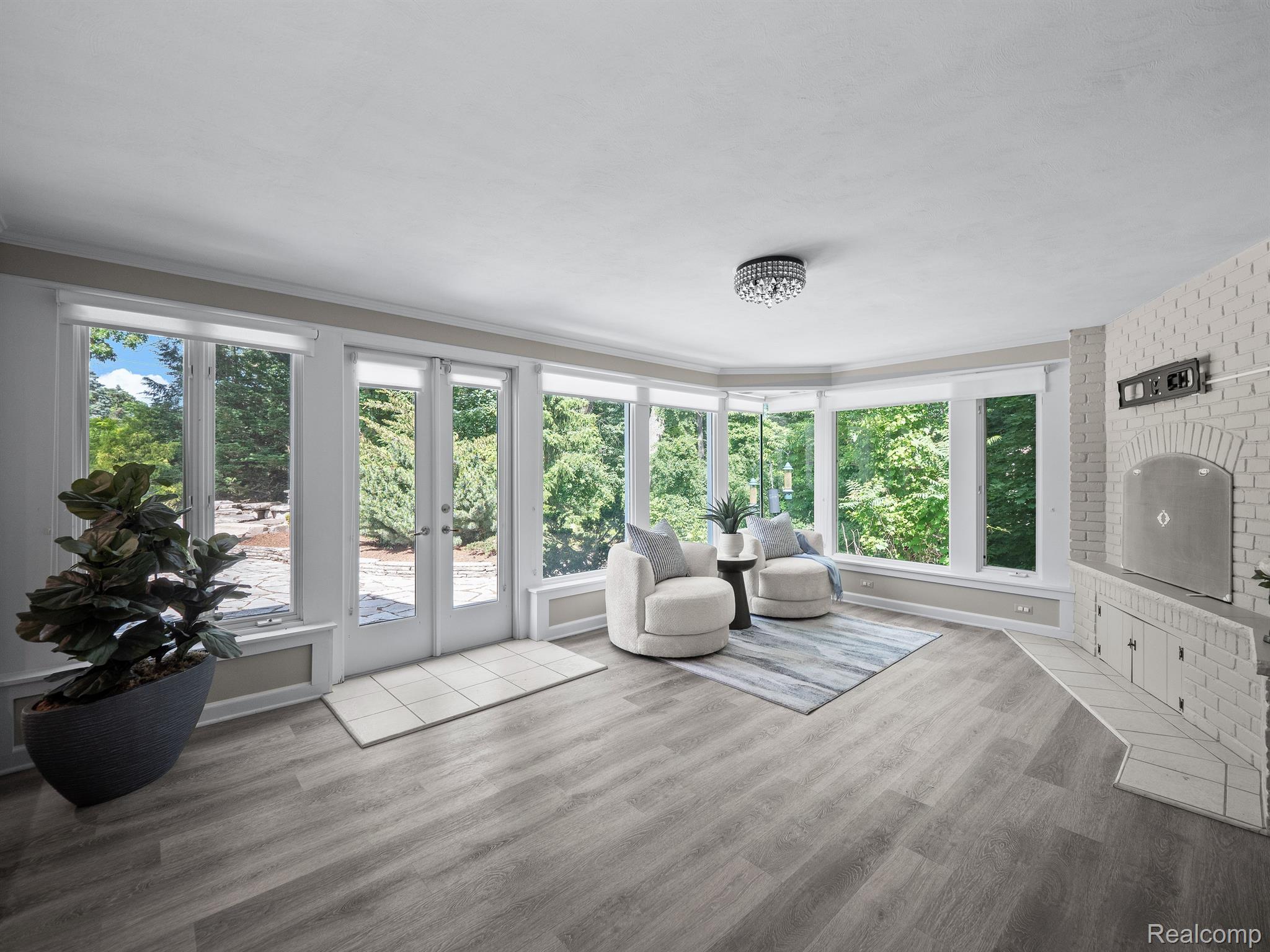 662 BENNINGTON Drive