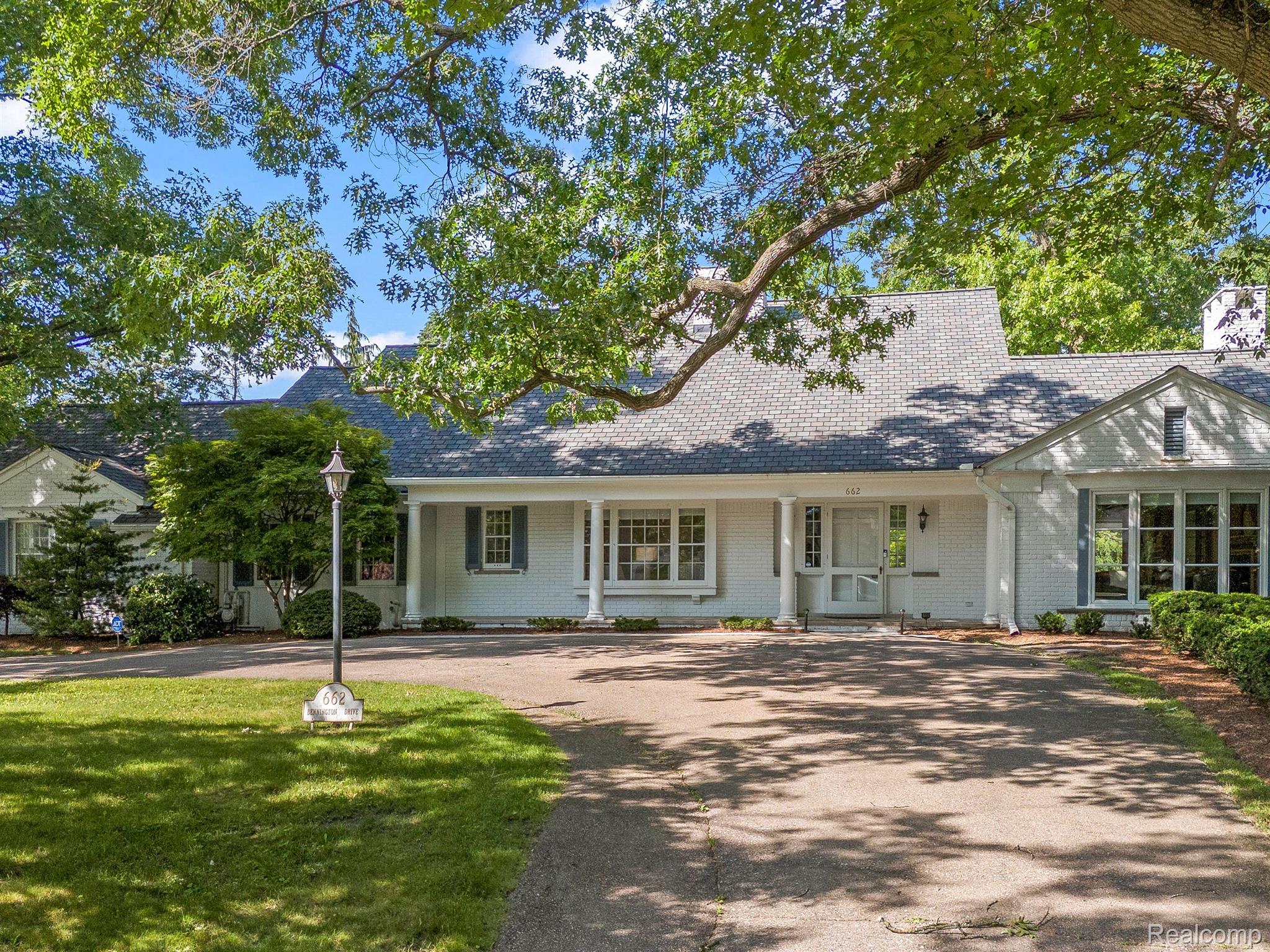 662 BENNINGTON Drive