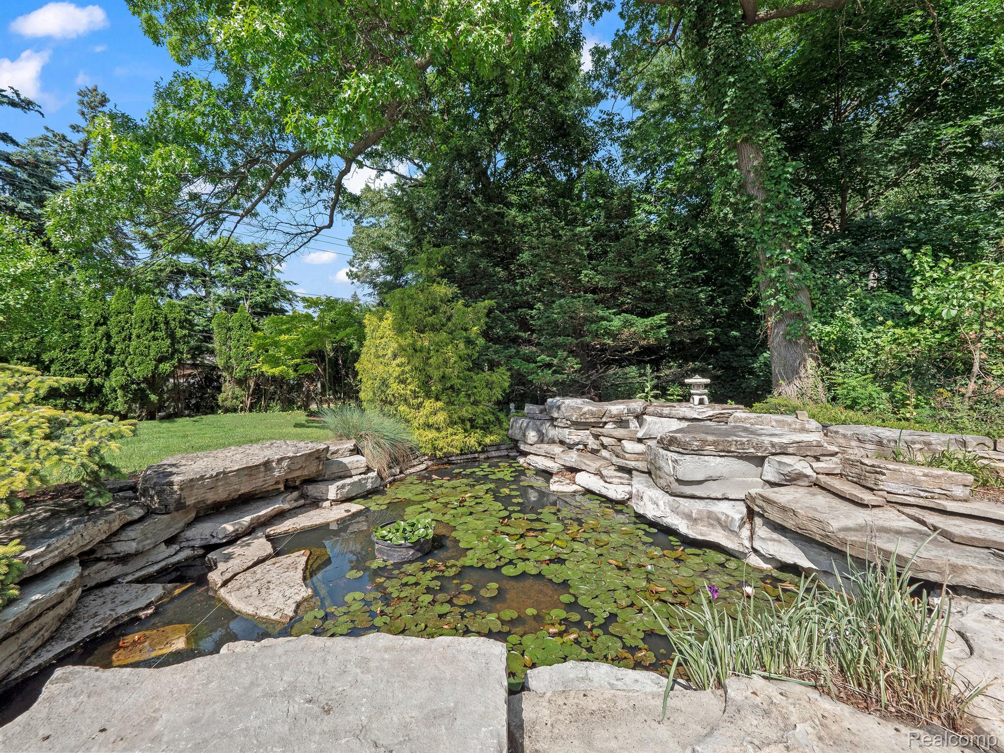 662 BENNINGTON Drive