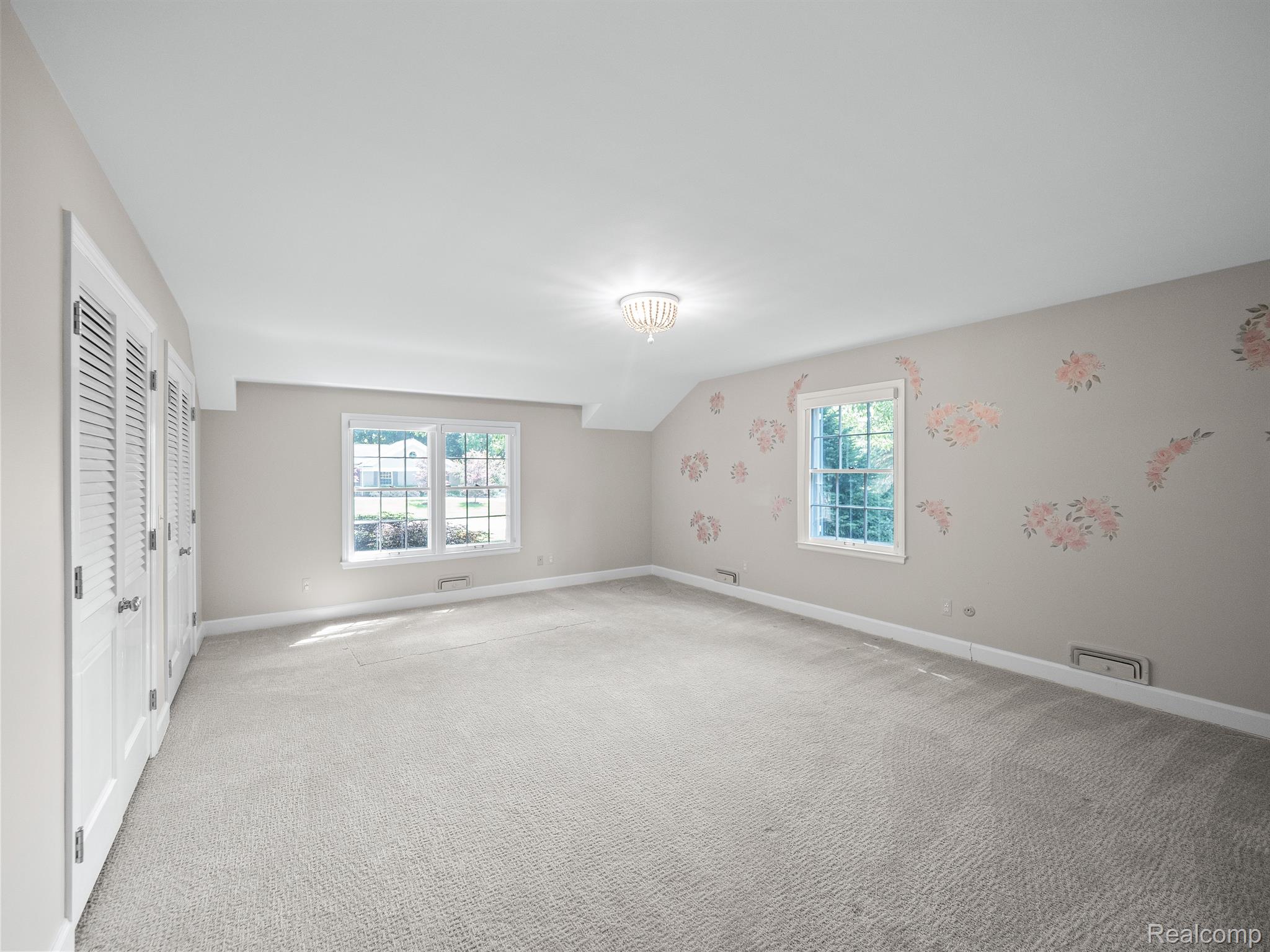 662 BENNINGTON Drive