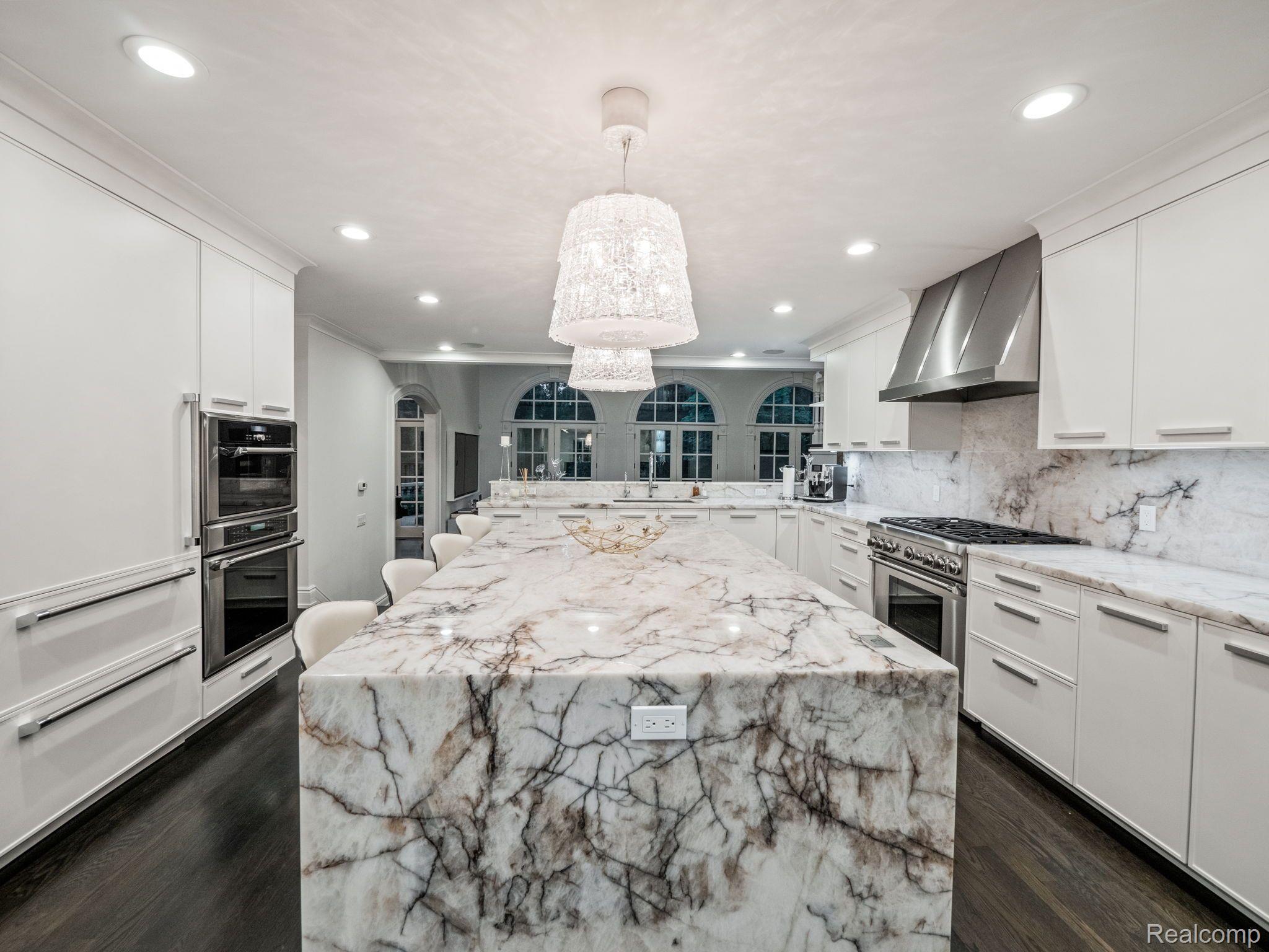 571 EDGEMERE